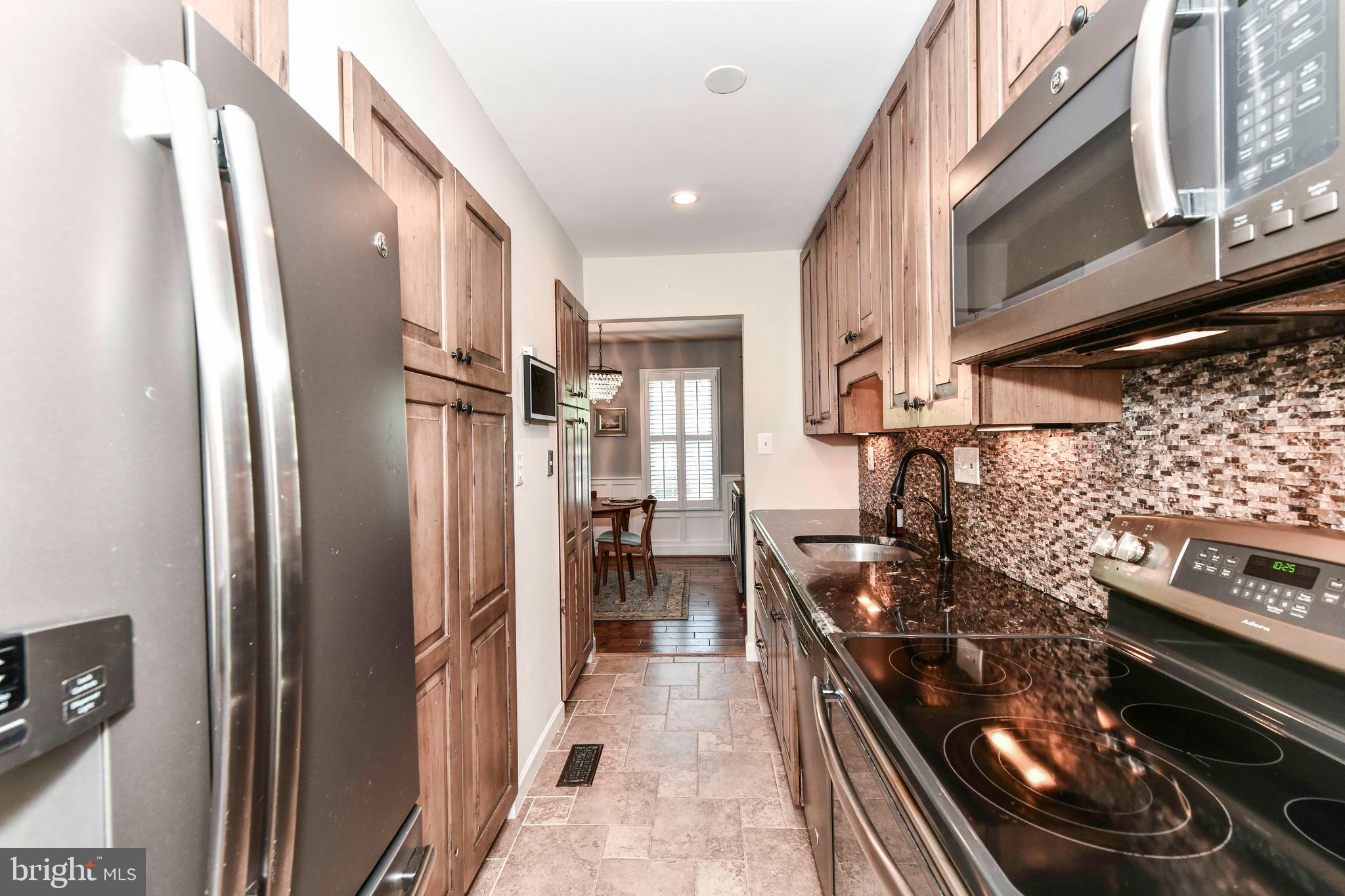 DEEPWOOD - Residential Lease