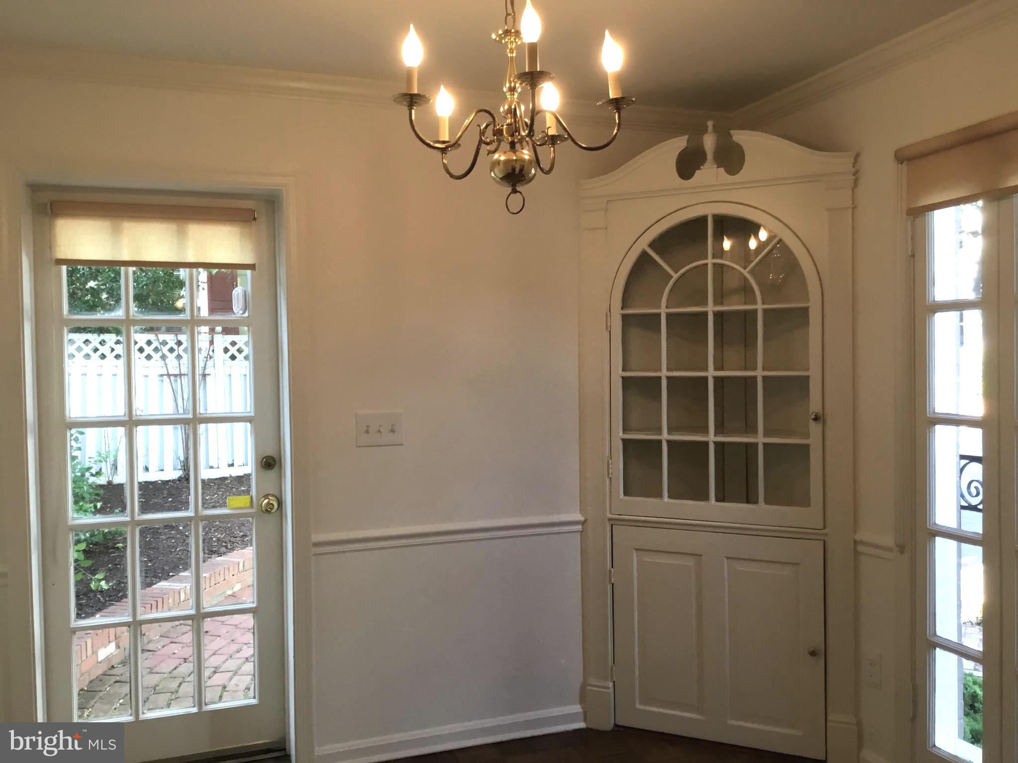 OLD TOWN - Residential Lease