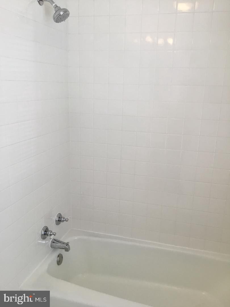 OLD TOWN - Residential Lease