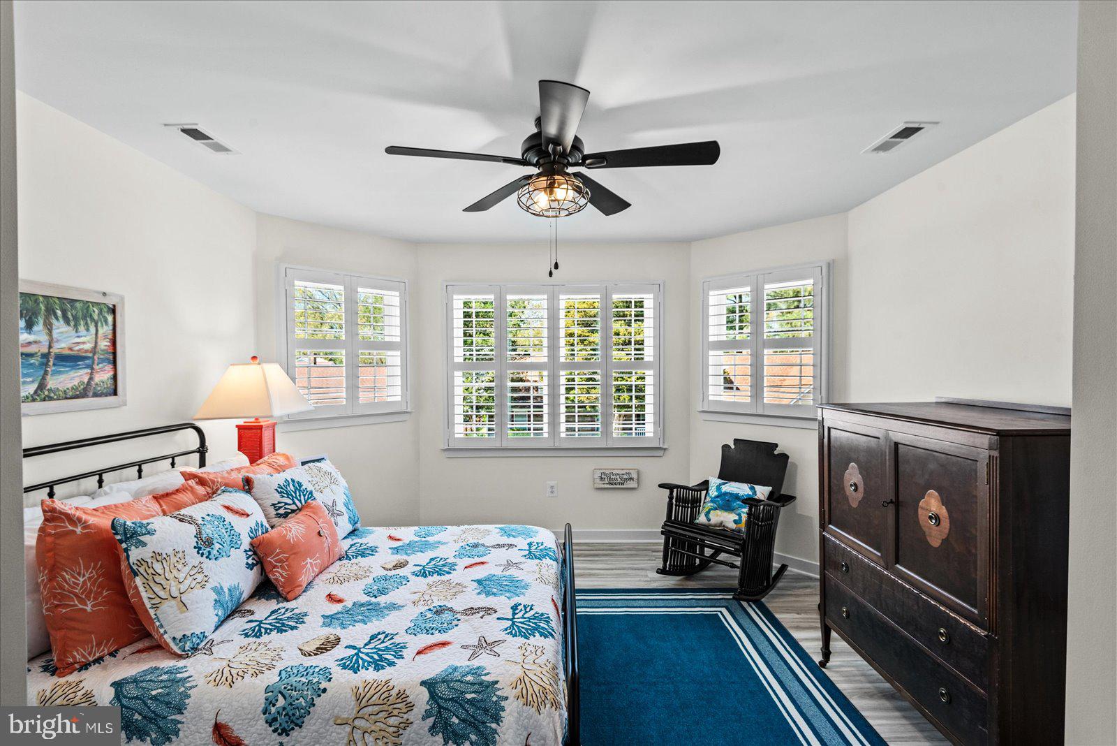 CLASSIC SHORES - Residential