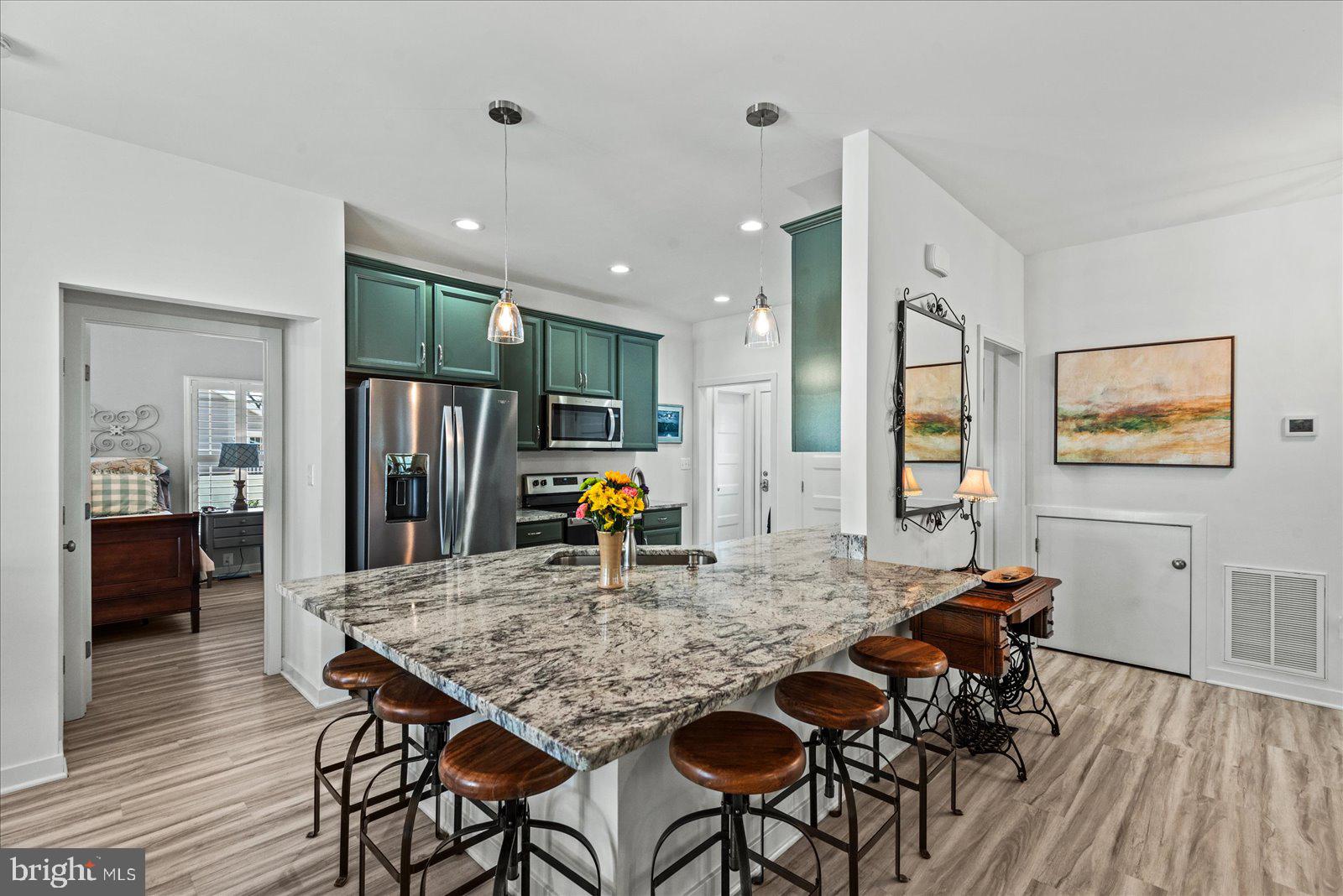 CLASSIC SHORES - Residential