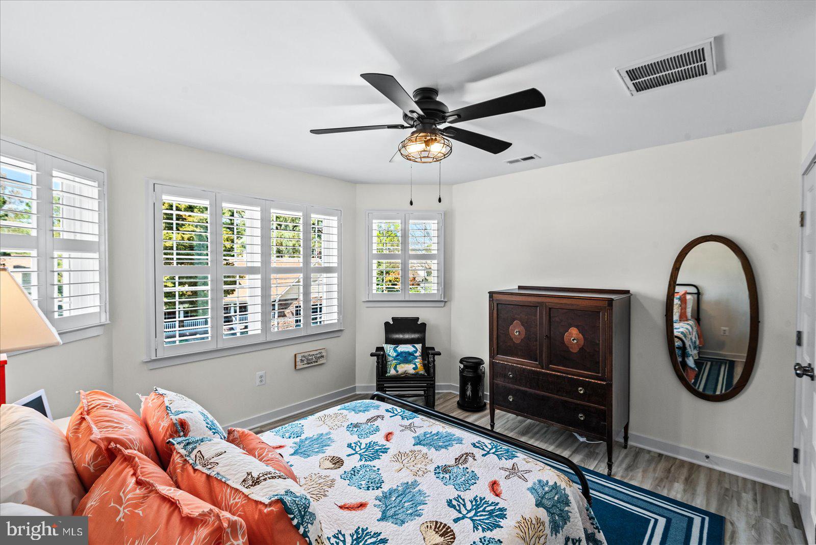 CLASSIC SHORES - Residential