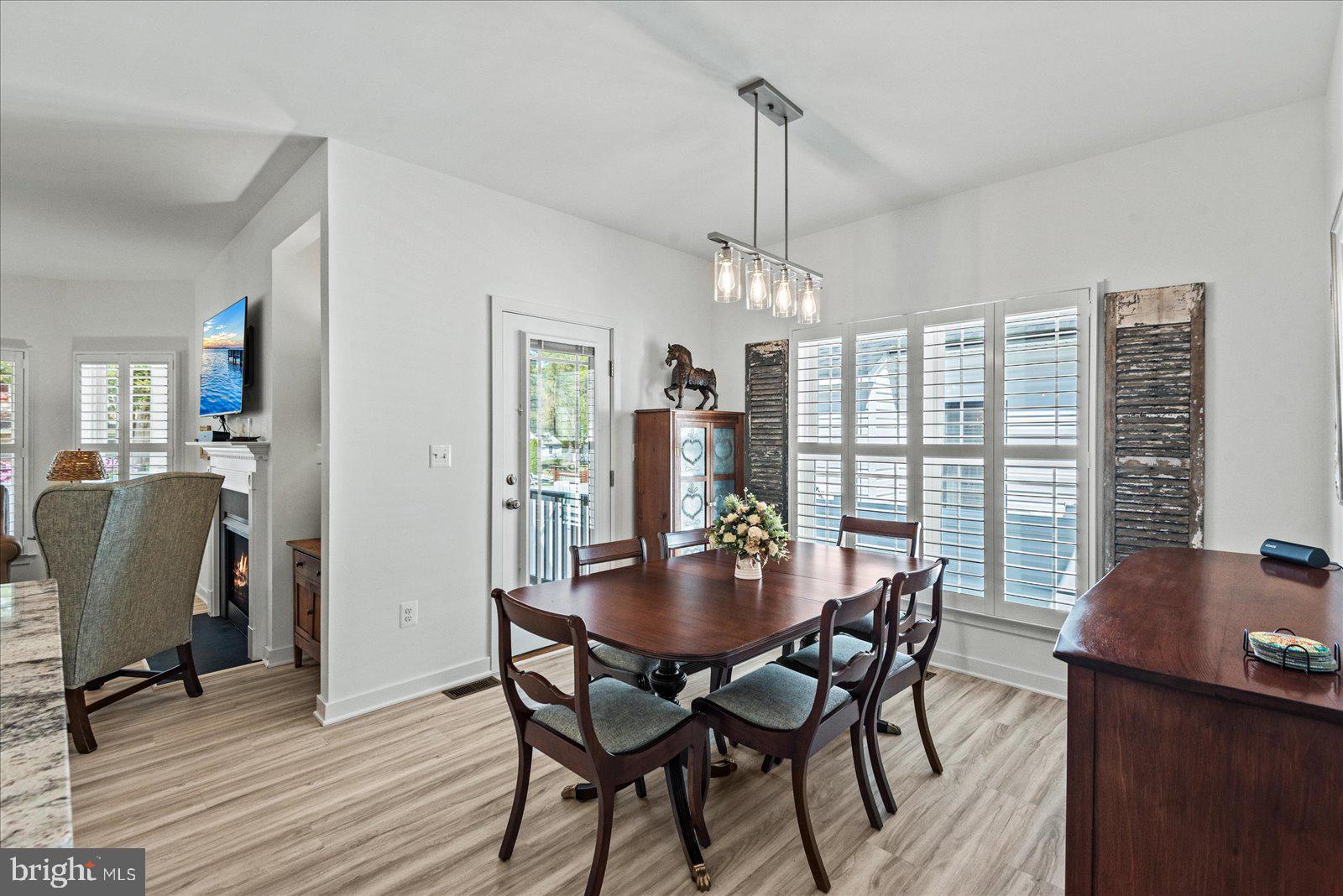 CLASSIC SHORES - Residential