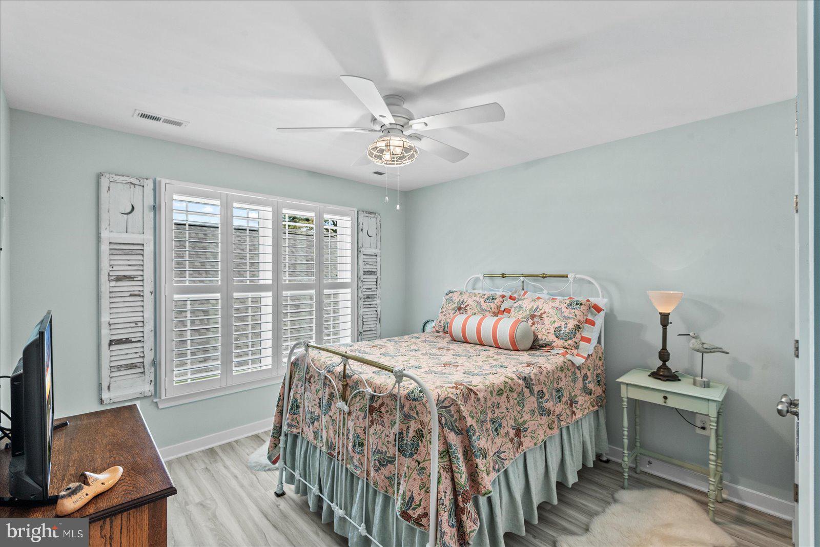 CLASSIC SHORES - Residential