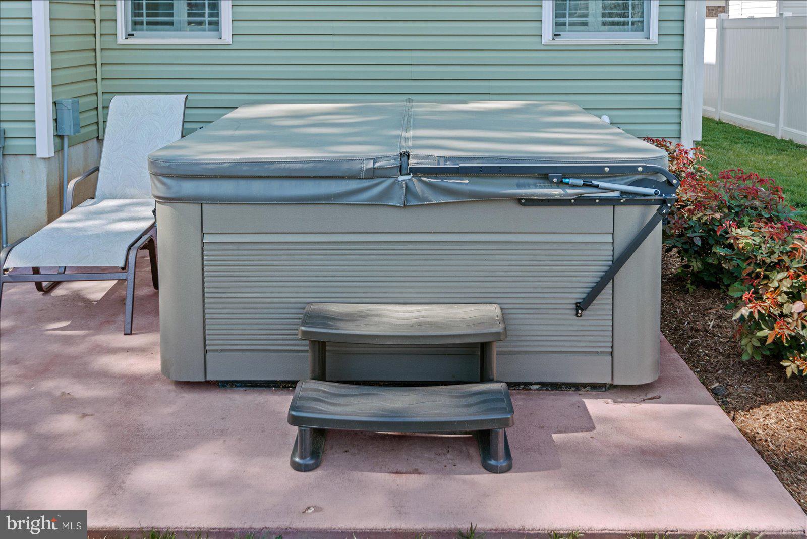 CLASSIC SHORES - Residential