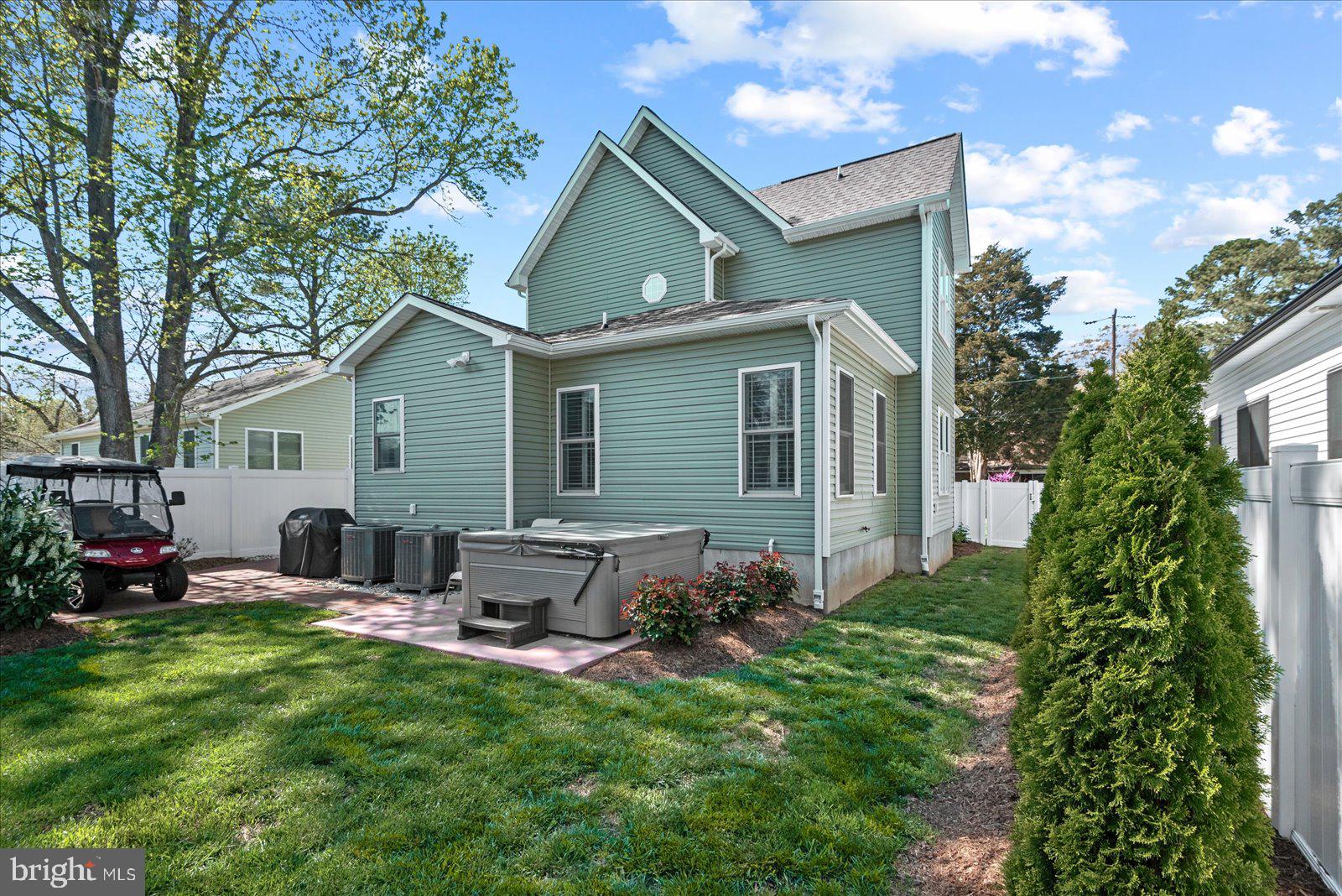 CLASSIC SHORES - Residential