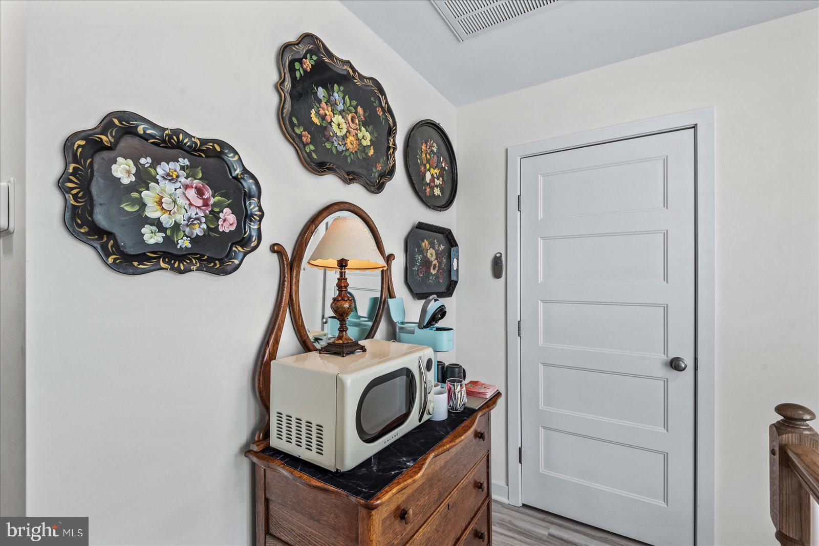 CLASSIC SHORES - Residential