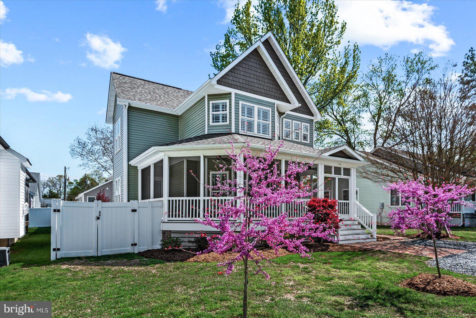 CLASSIC SHORES - Residential