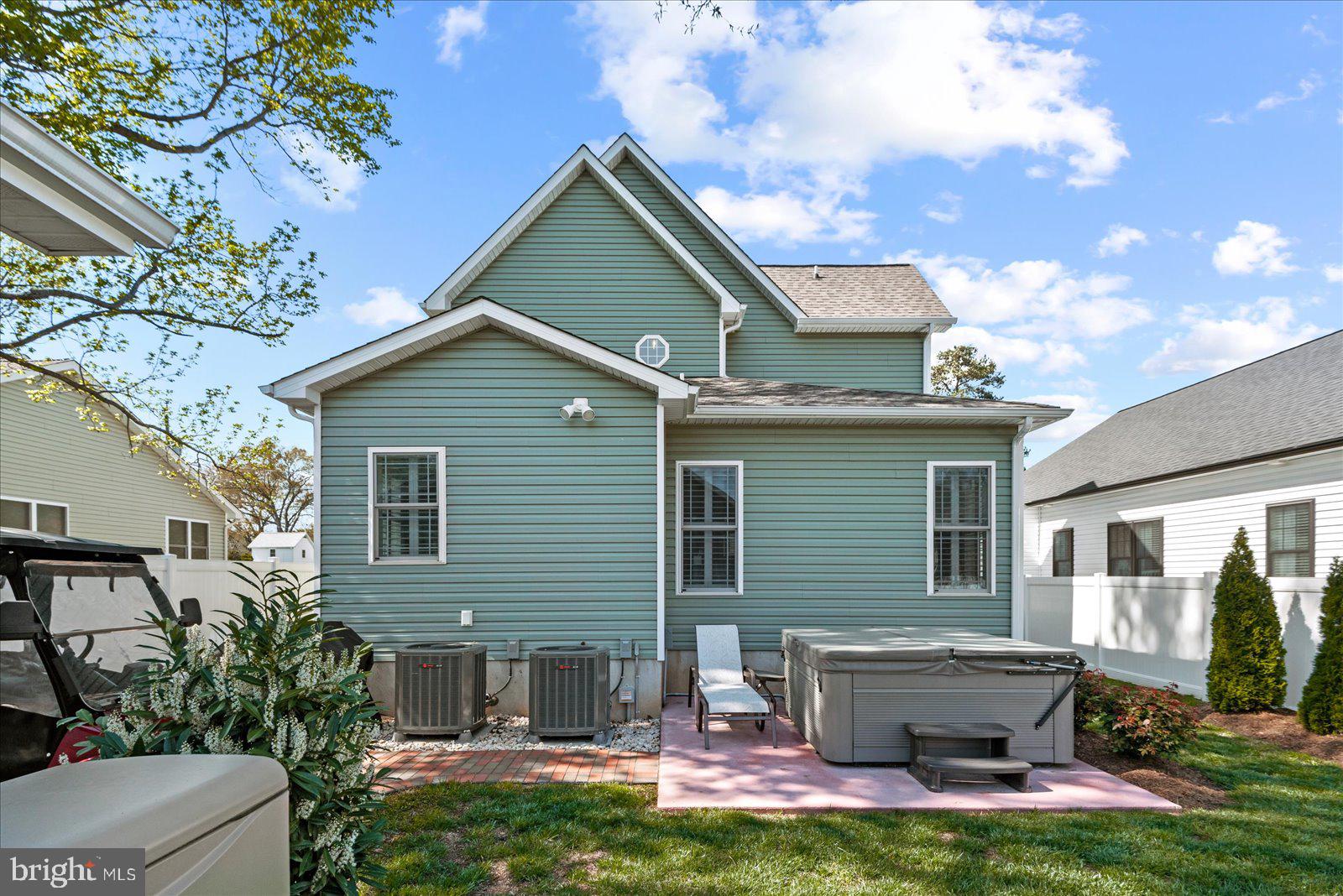 CLASSIC SHORES - Residential