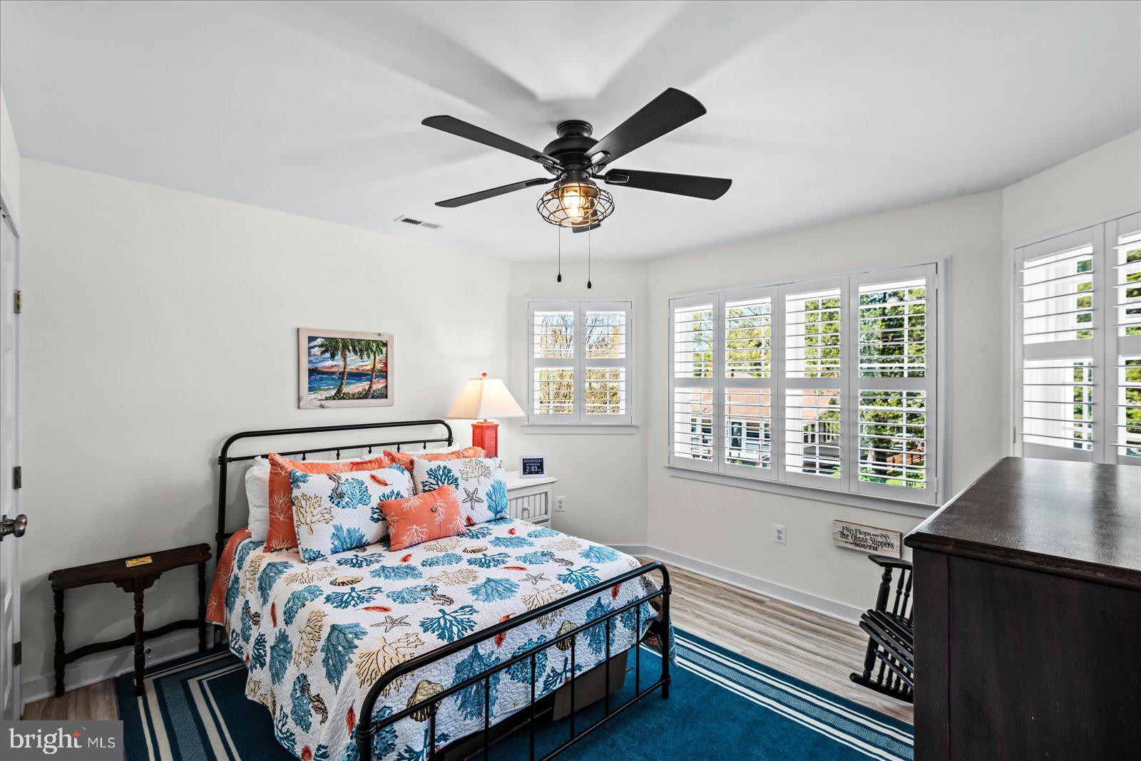 CLASSIC SHORES - Residential