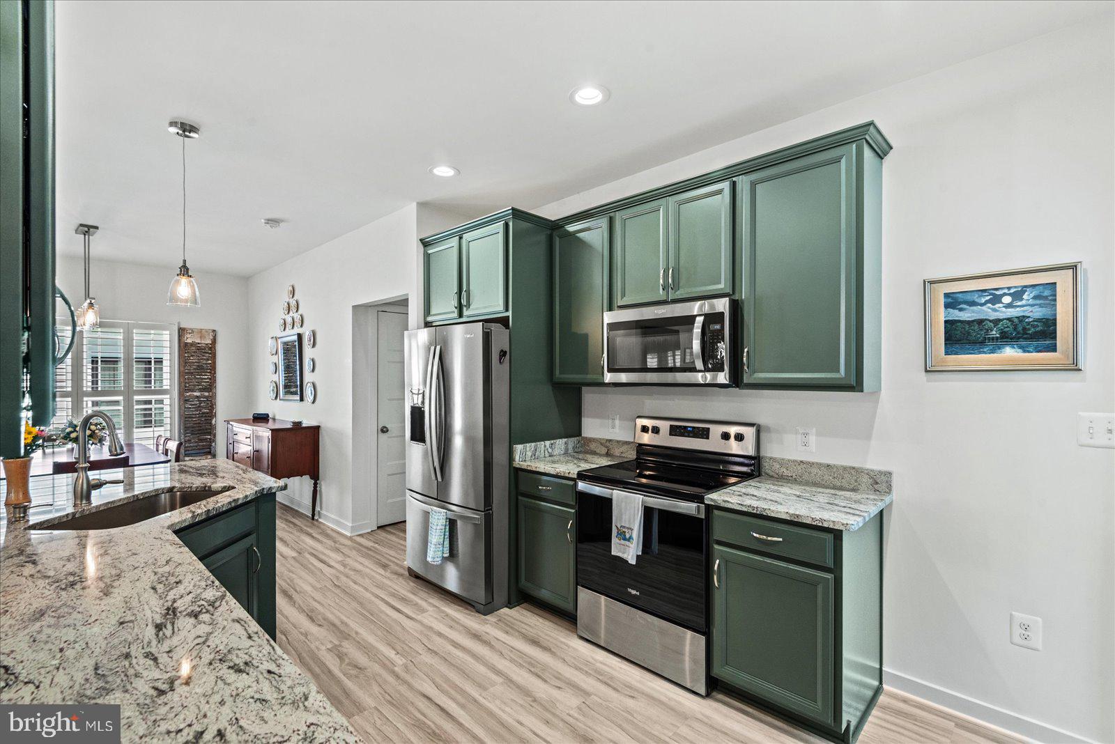 CLASSIC SHORES - Residential