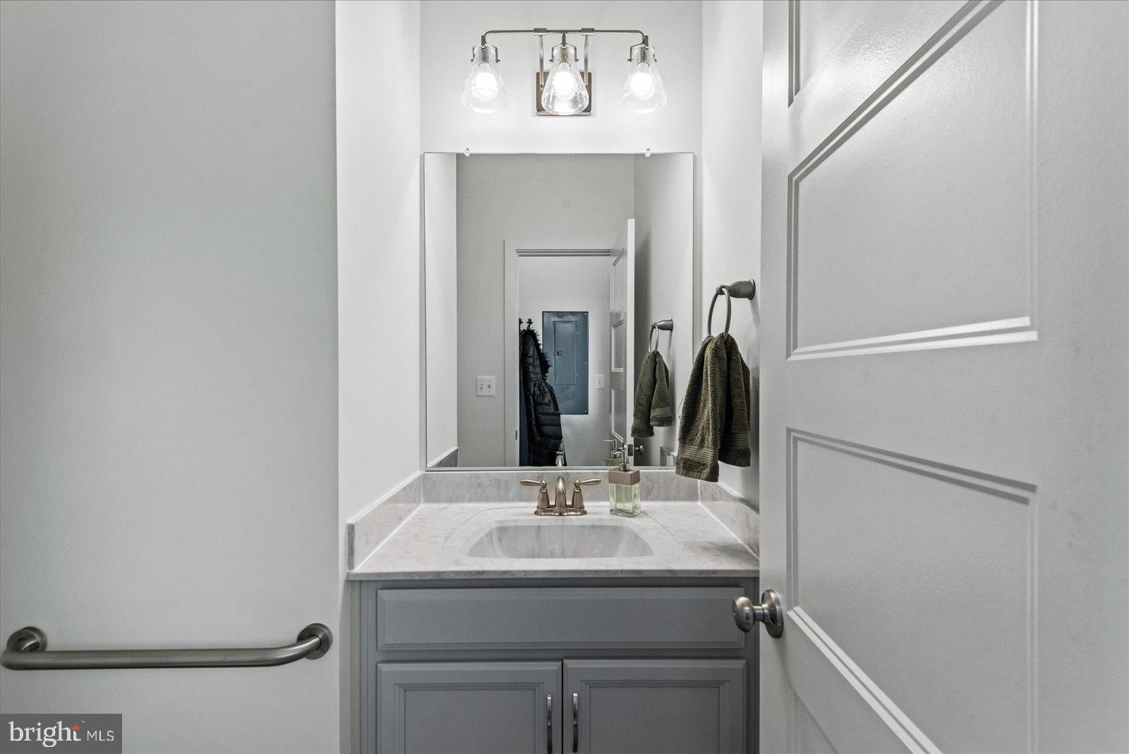 CLASSIC SHORES - Residential