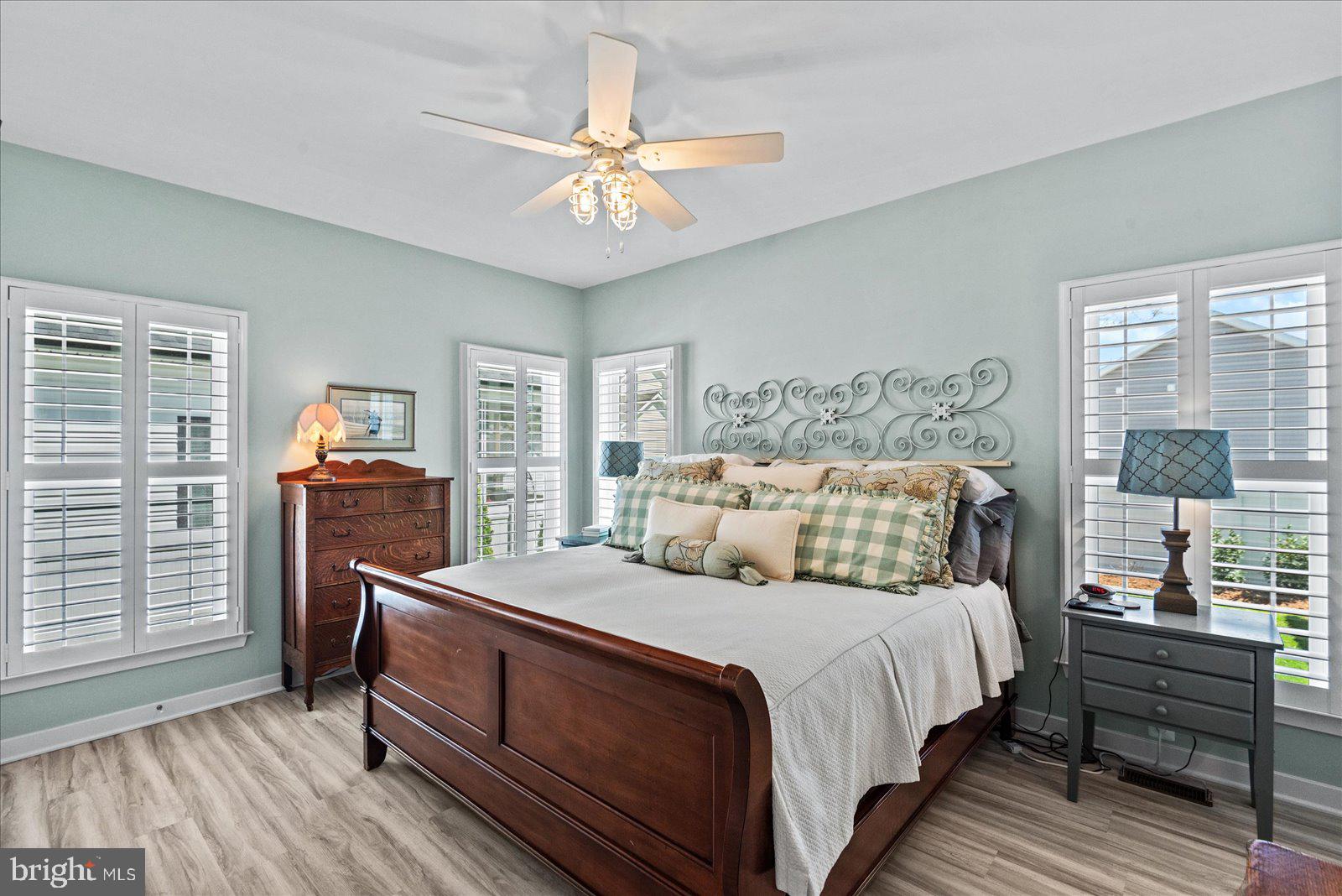 CLASSIC SHORES - Residential