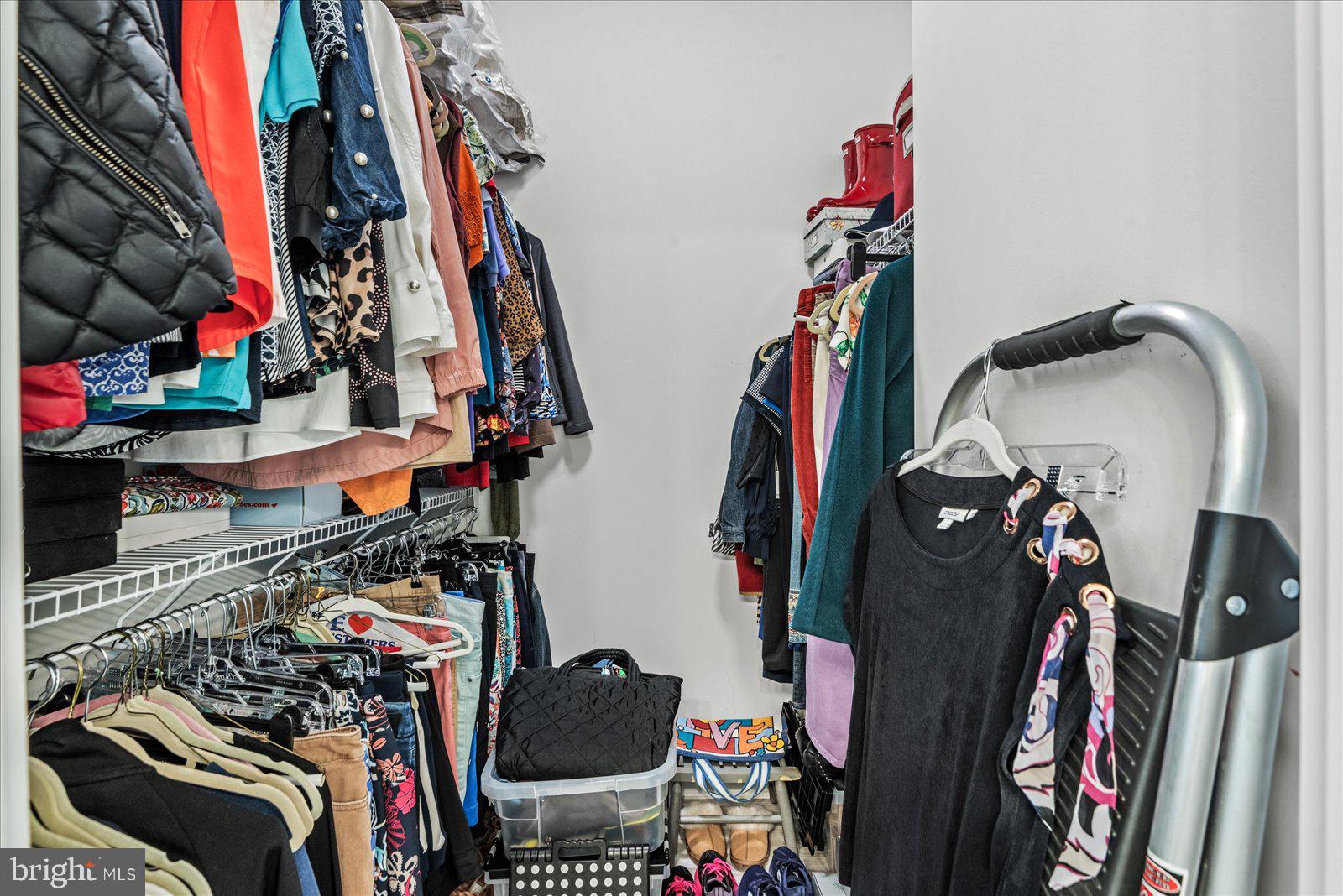 CLASSIC SHORES - Residential