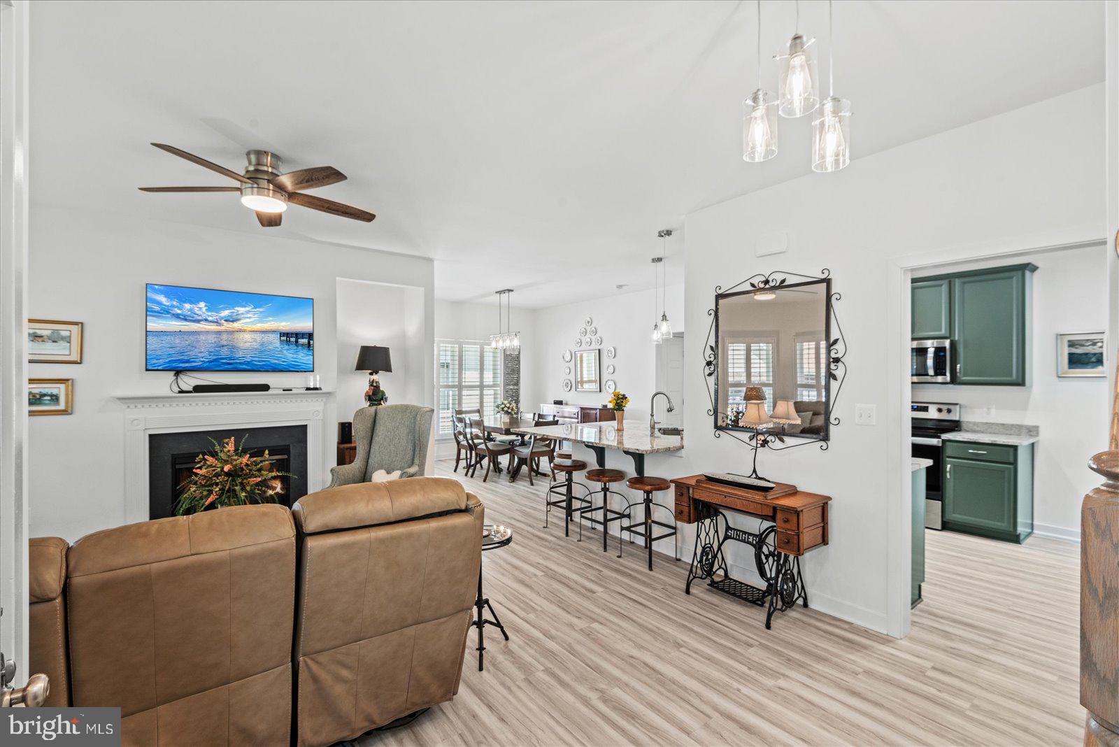 CLASSIC SHORES - Residential