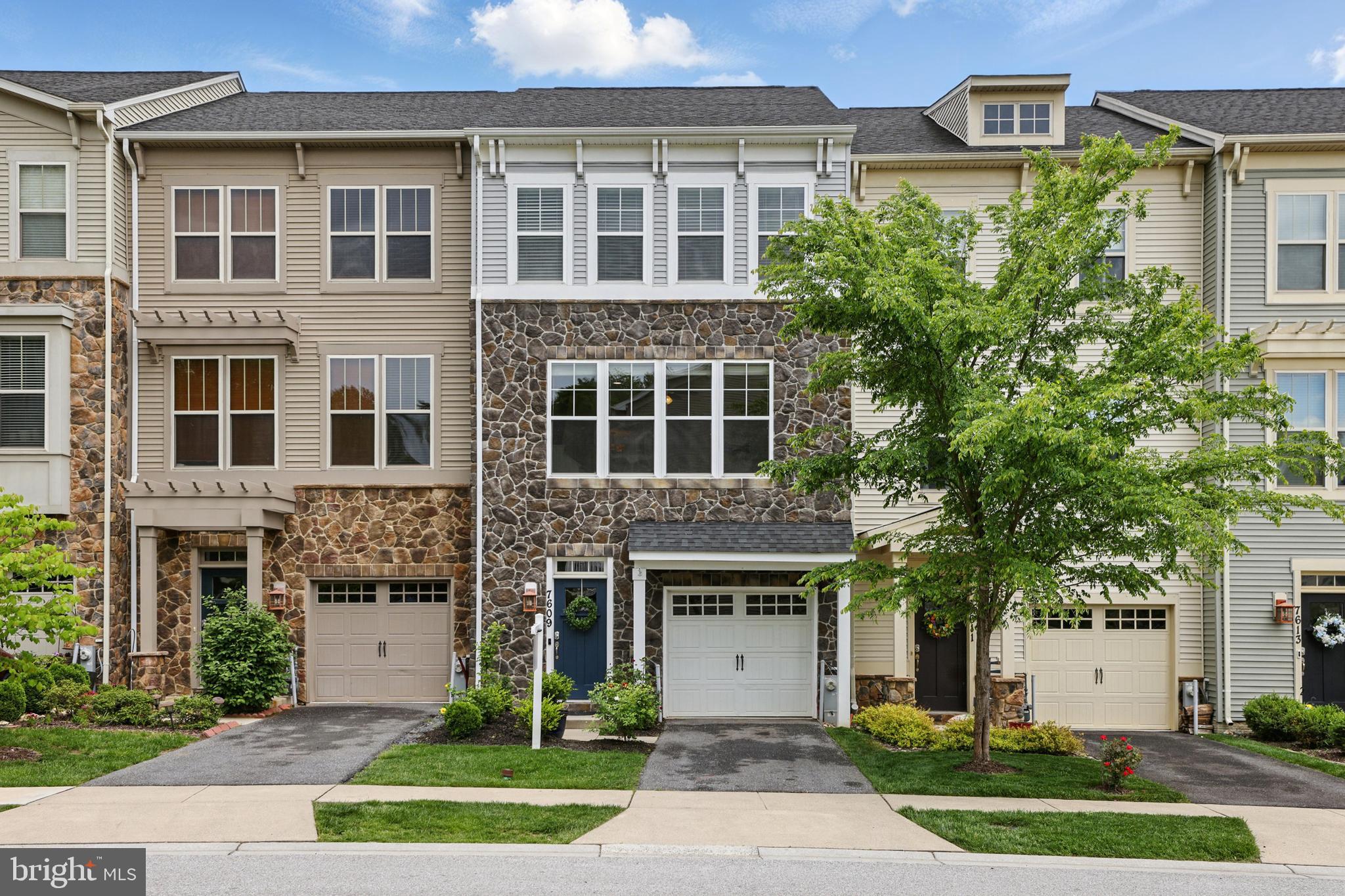 7609 LYNDON COURT