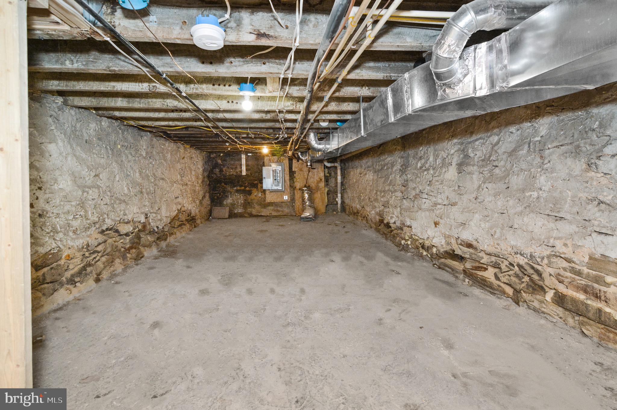 WASHINGTON VILLAGE - Residential Lease