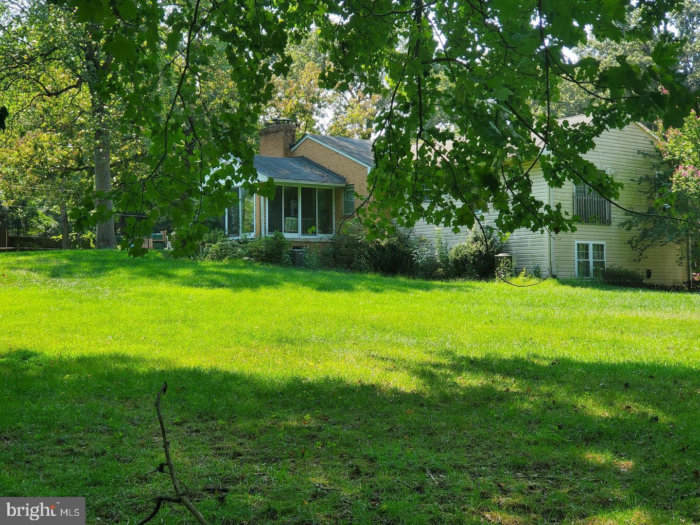 SUMMIT HALL - Residential