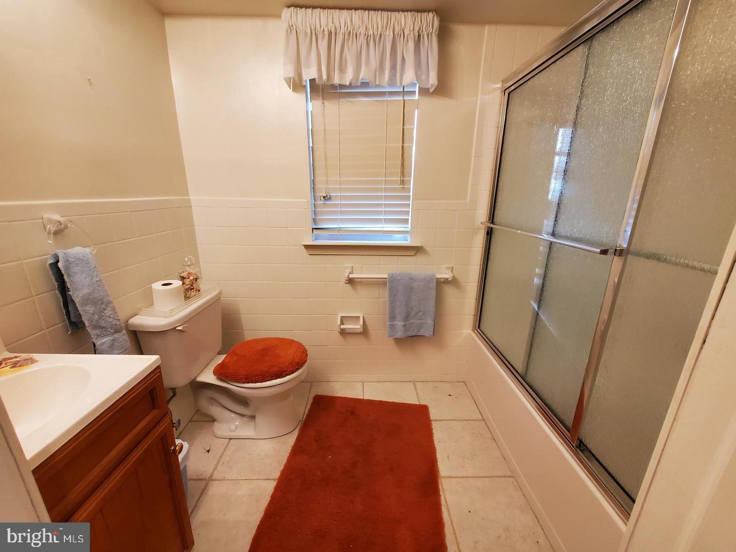 SUMMIT HALL - Residential