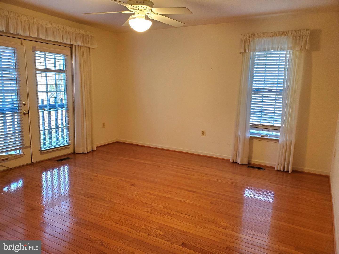 SUMMIT HALL - Residential