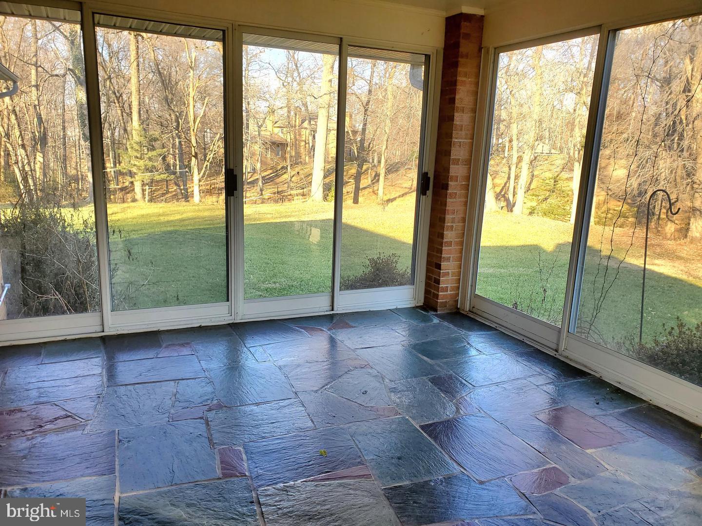 SUMMIT HALL - Residential