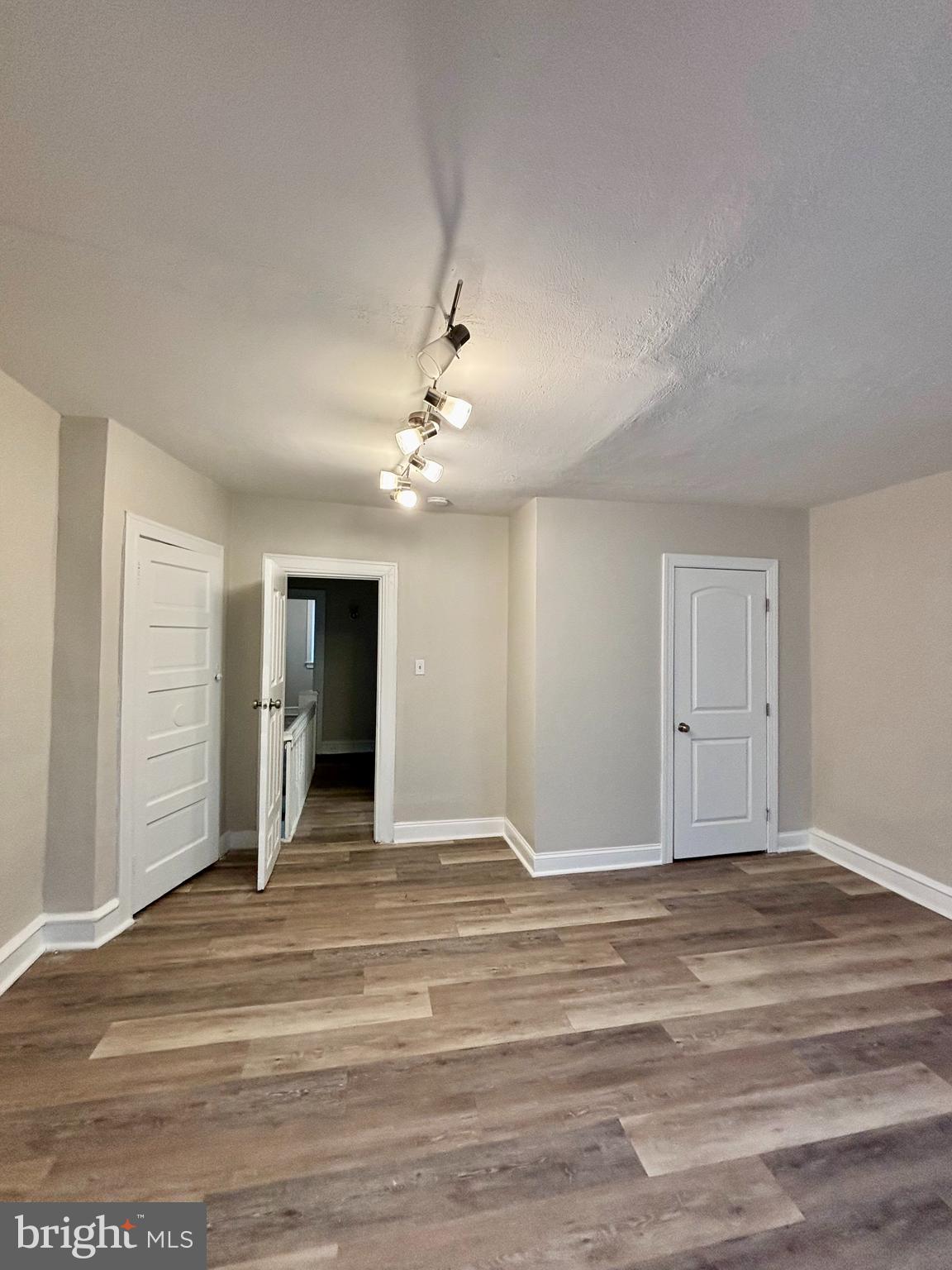 HUNTING PARK - Residential