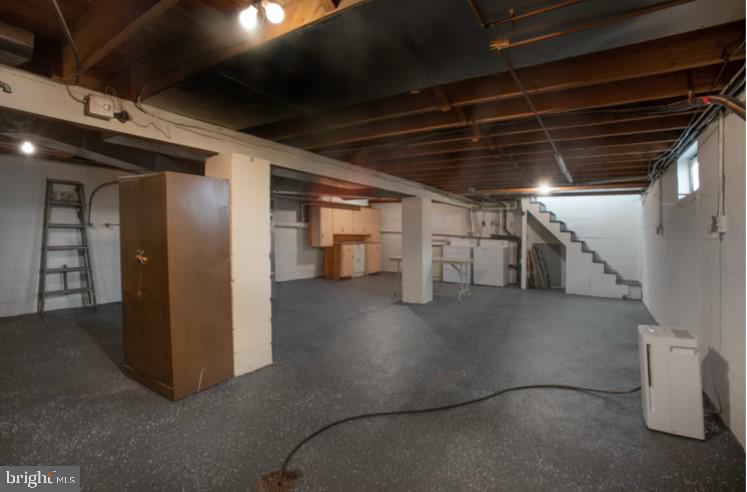 SPRINGTON VILLAGE - Residential