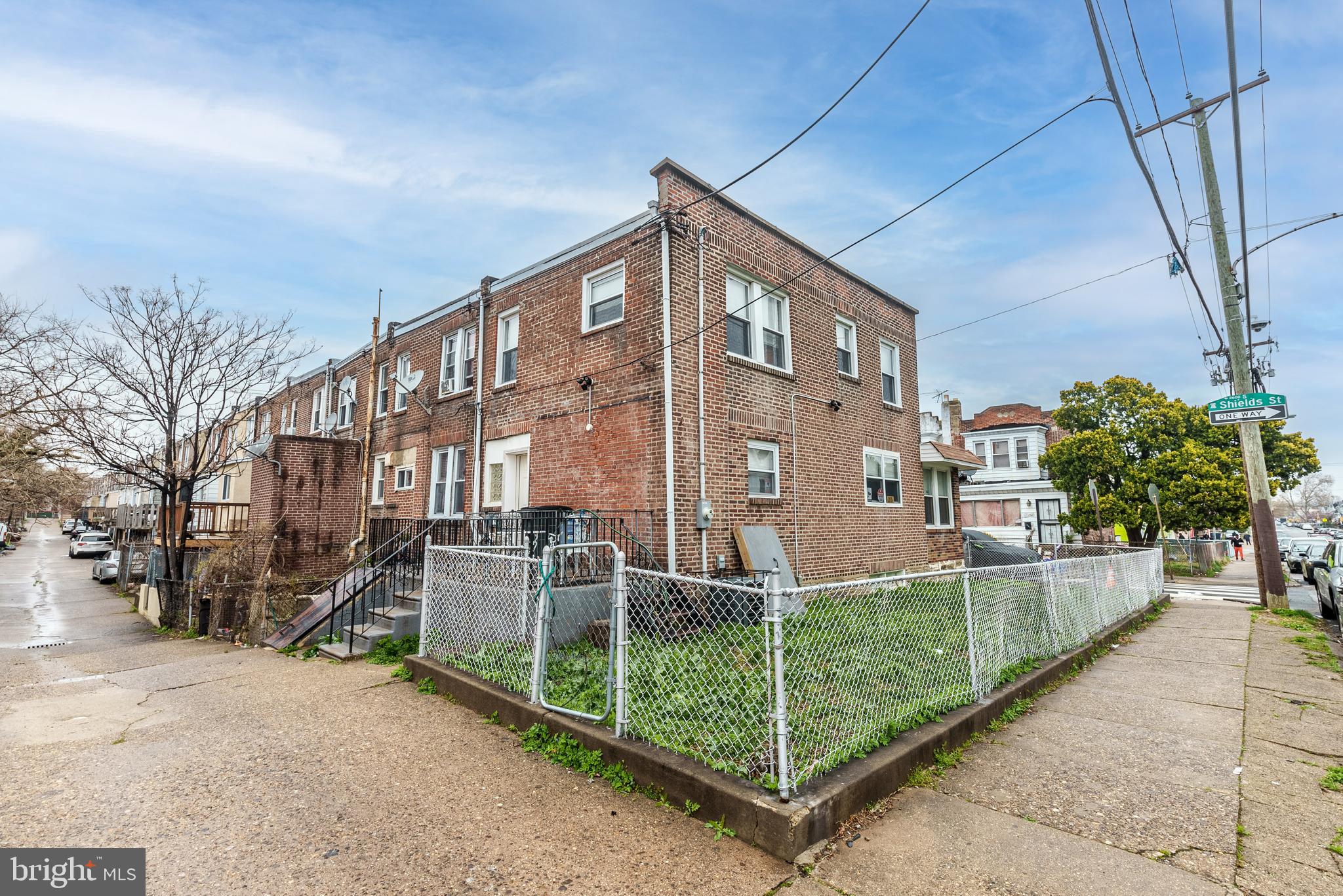 ELMWOOD PARK - Residential