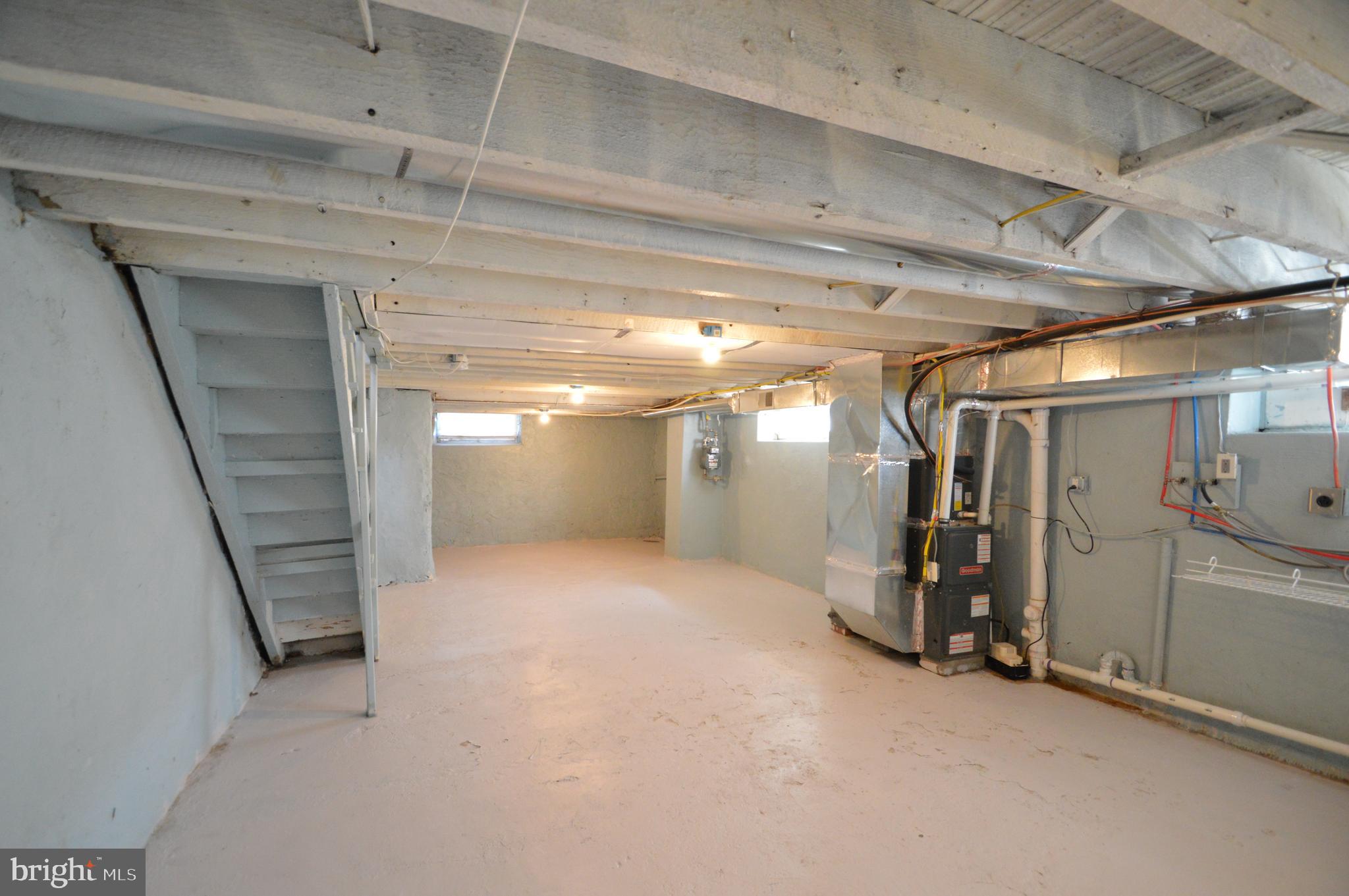 ELMWOOD PARK - Residential