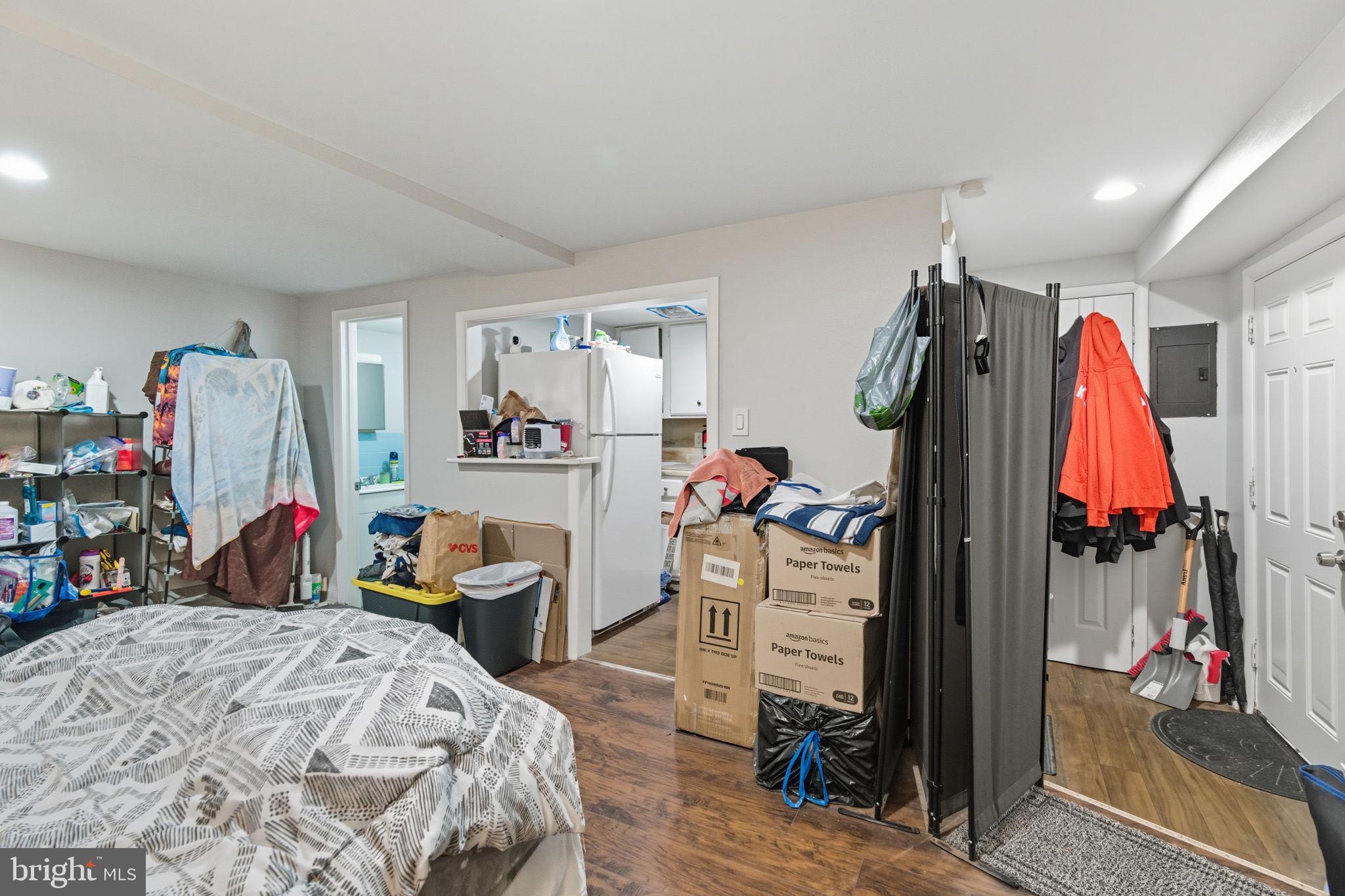 OAK LANE - Residential Income