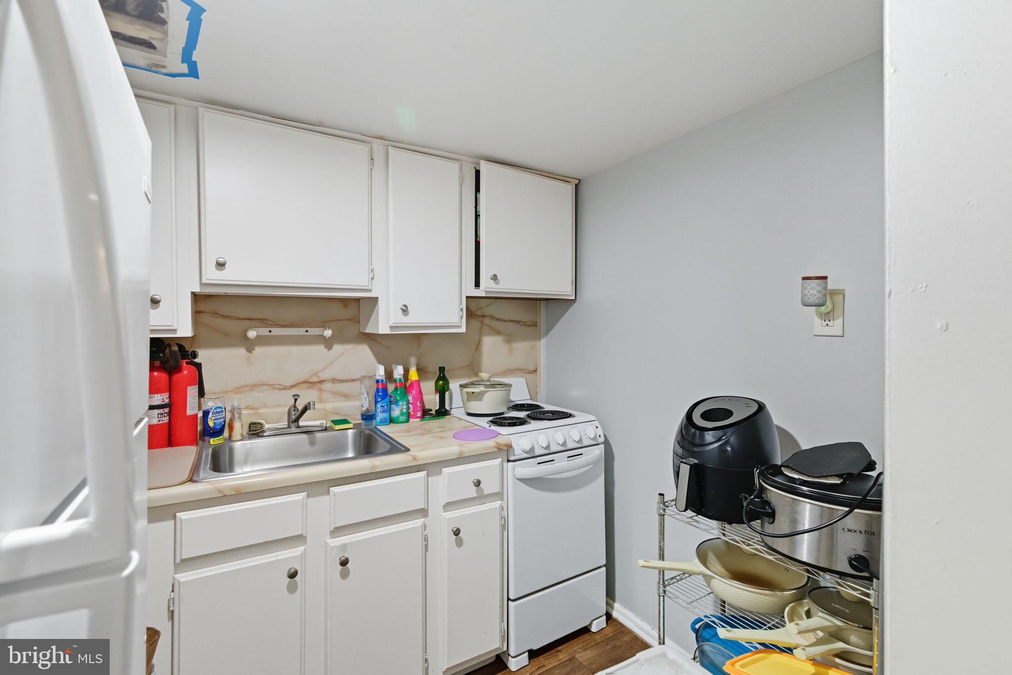 OAK LANE - Residential Income