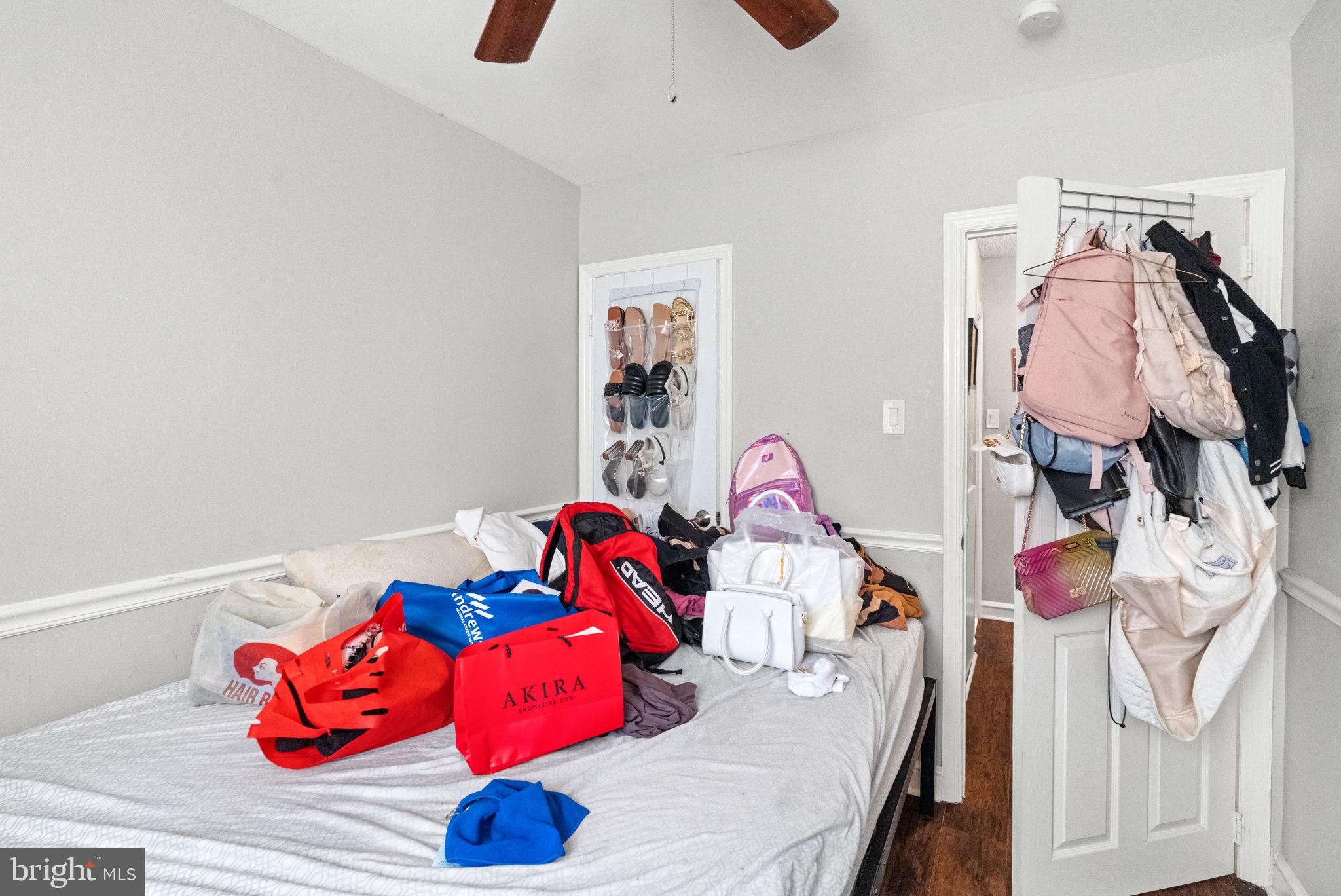 OAK LANE - Residential Income