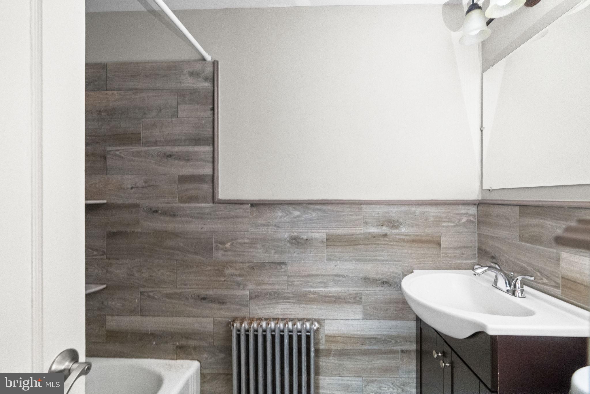 OAK LANE - Residential Income