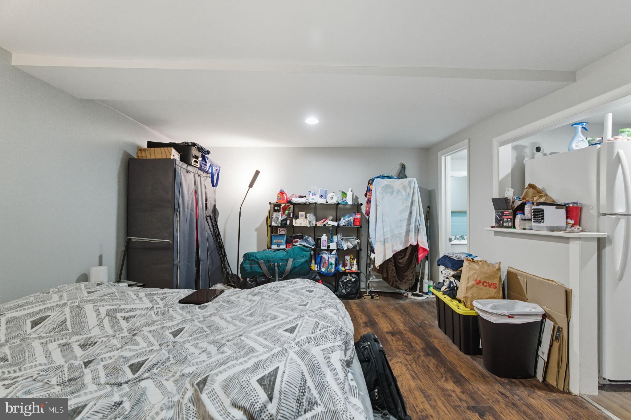 OAK LANE - Residential Income