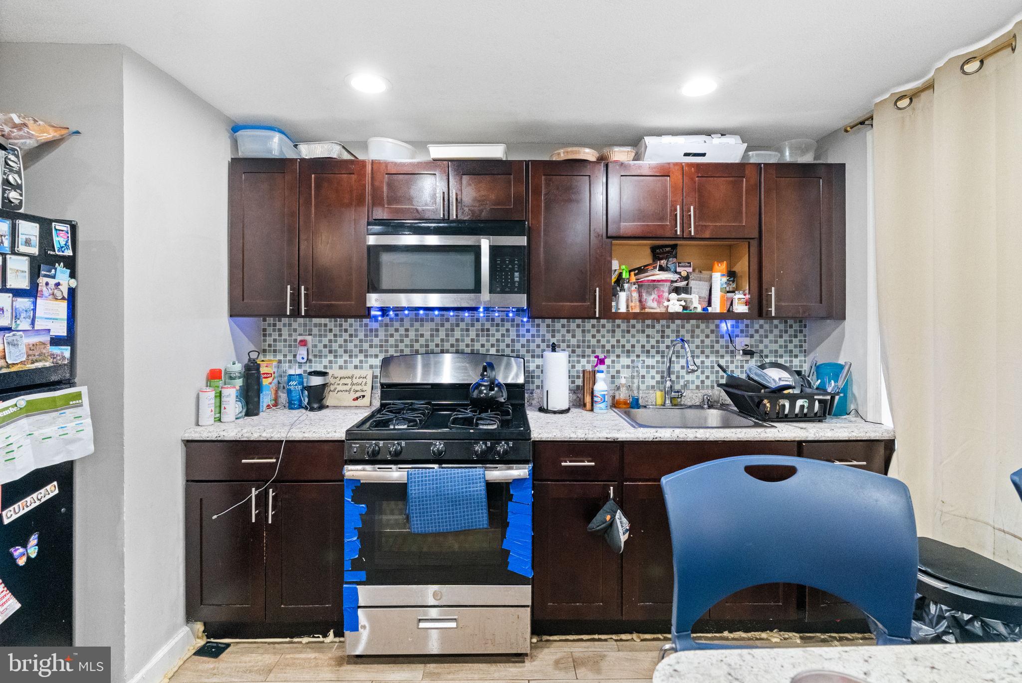 OAK LANE - Residential Income