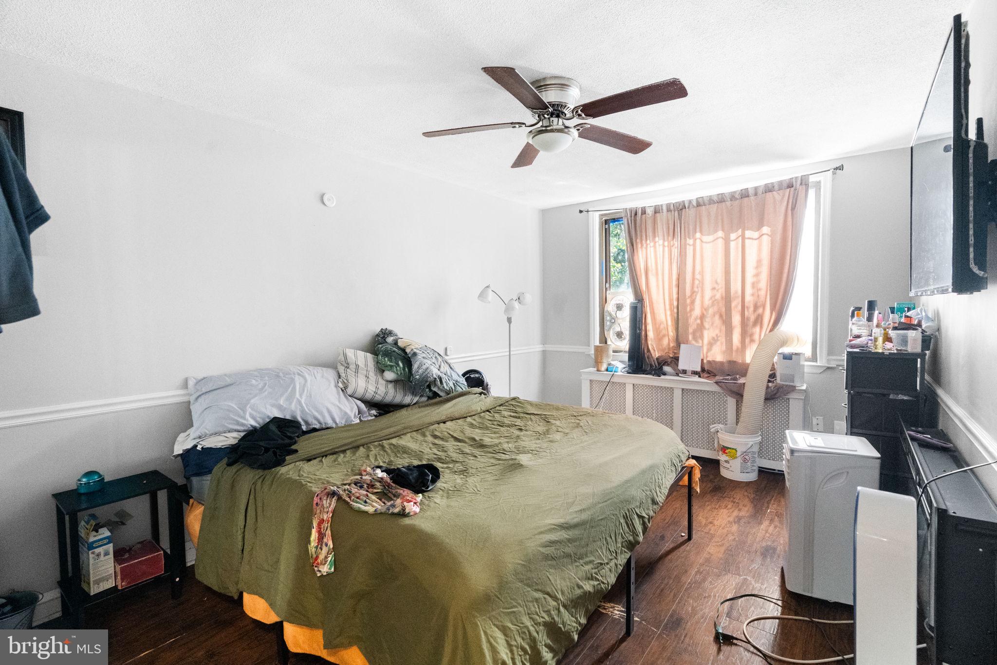 OAK LANE - Residential Income