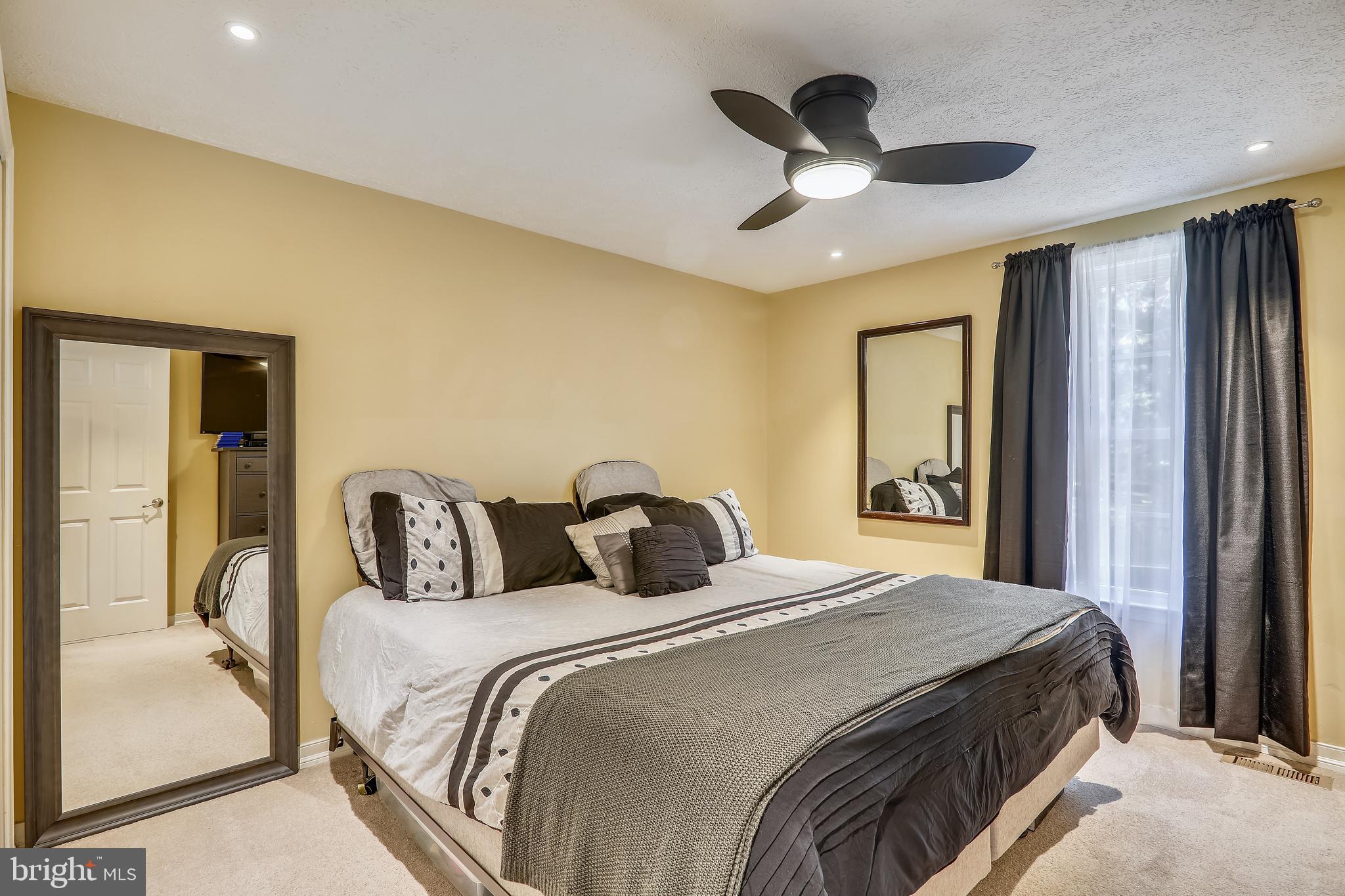 DRESDEN GREEN - Residential