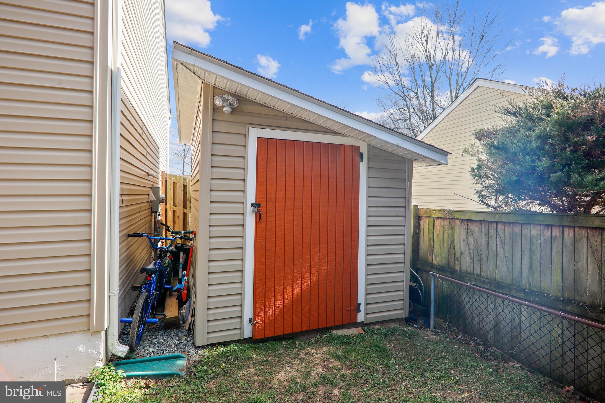 DRESDEN GREEN - Residential