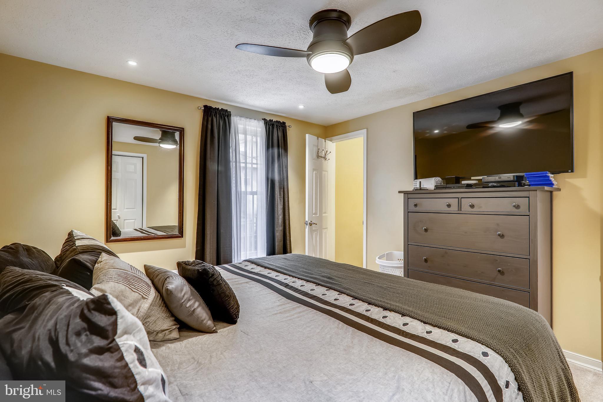 DRESDEN GREEN - Residential