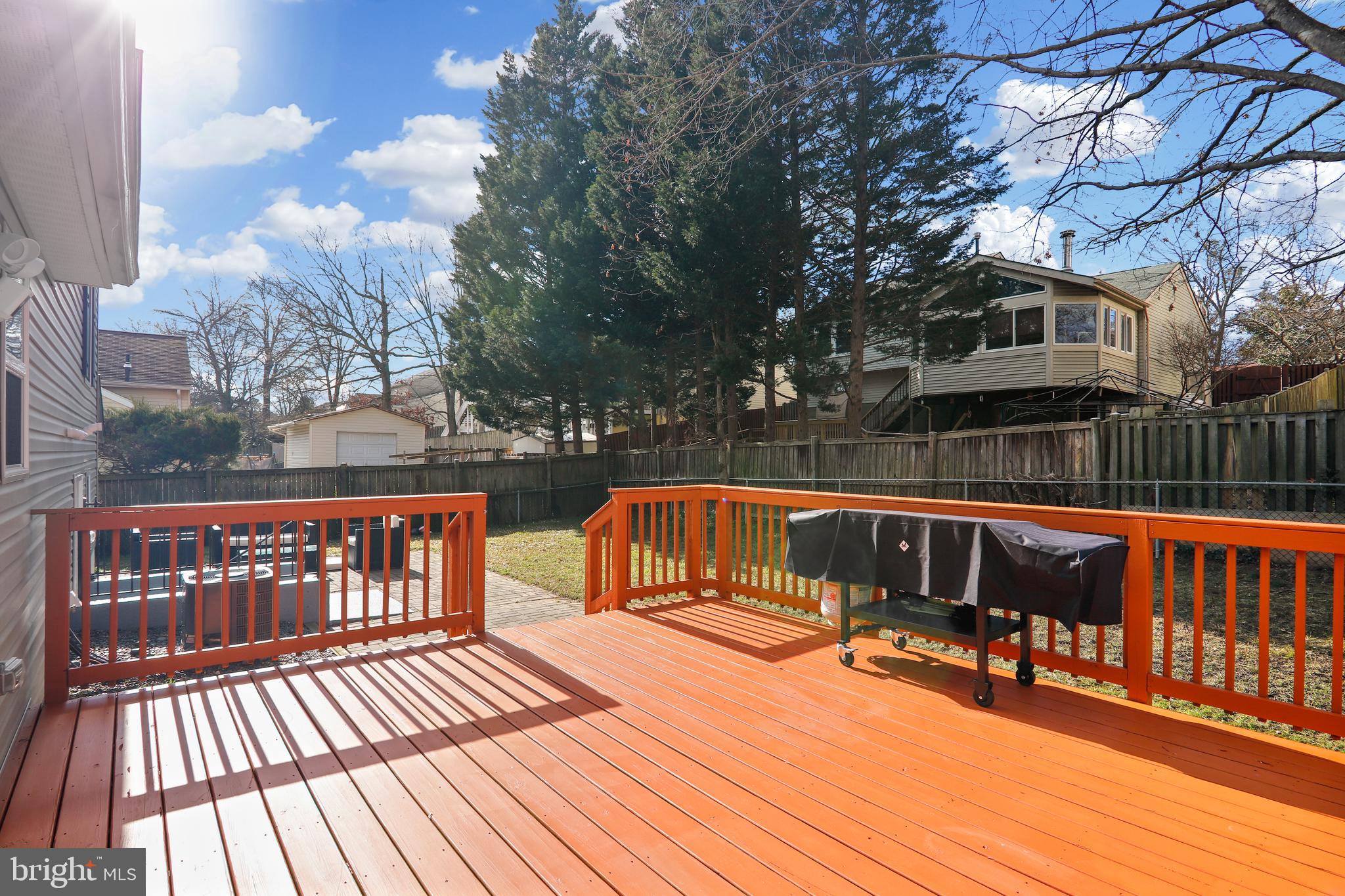 DRESDEN GREEN - Residential