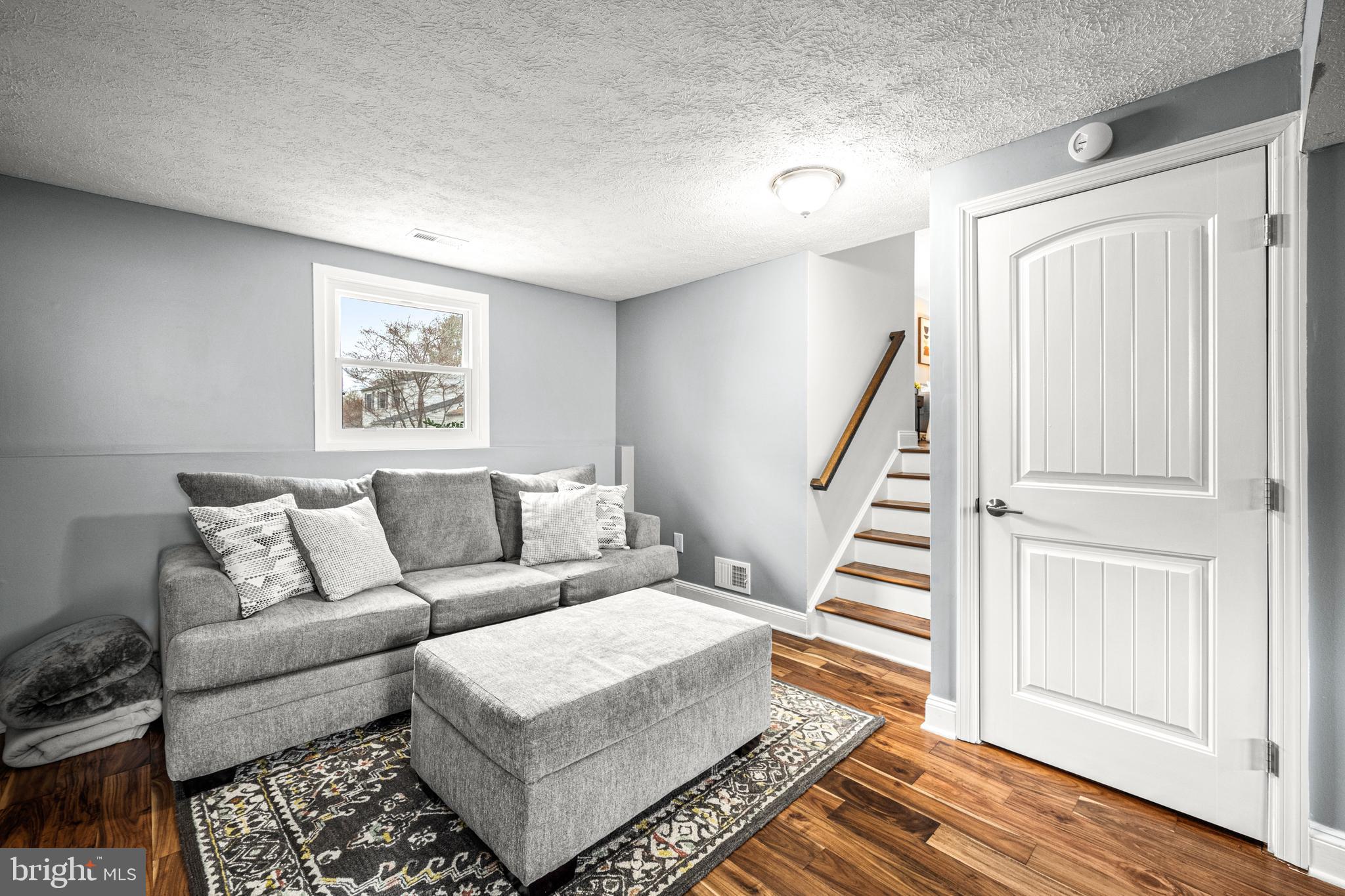 KINGS CONTRIVANCE - Residential