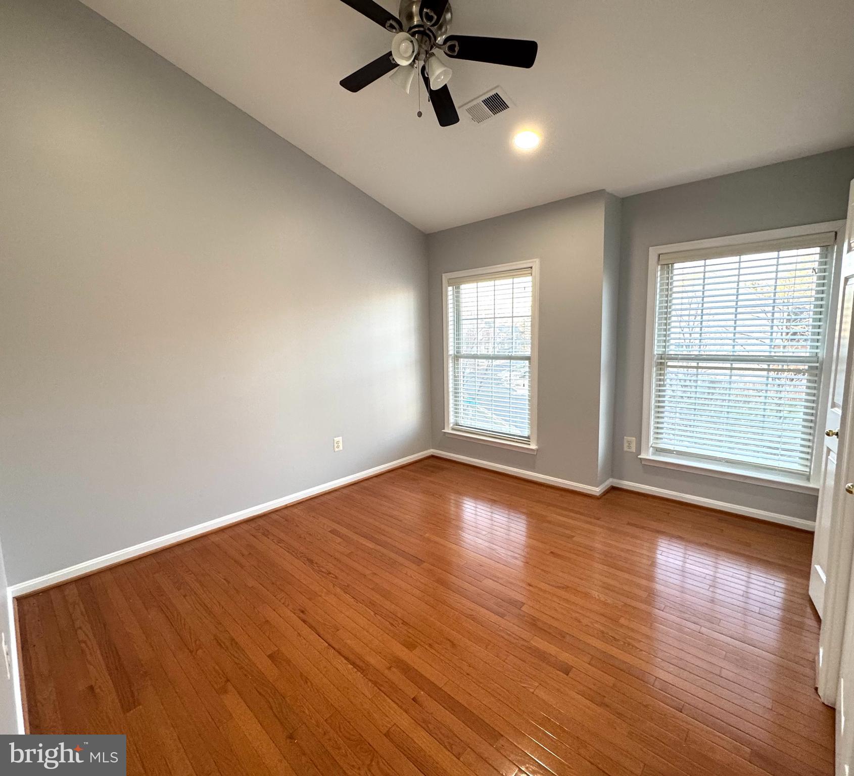 HIGHLAND OAKS - Residential