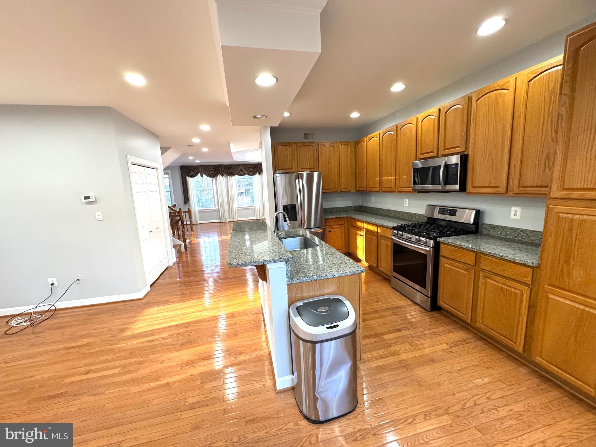 HIGHLAND OAKS - Residential