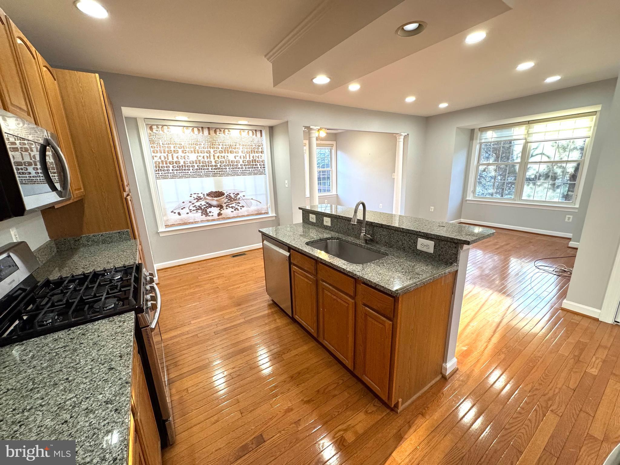 HIGHLAND OAKS - Residential