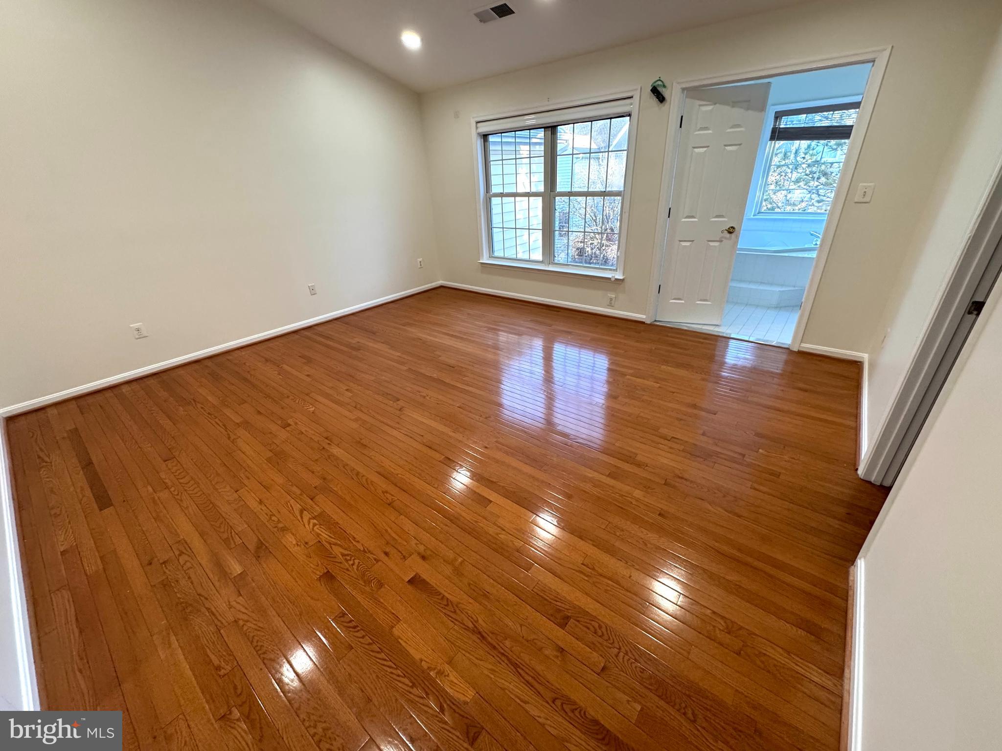 HIGHLAND OAKS - Residential