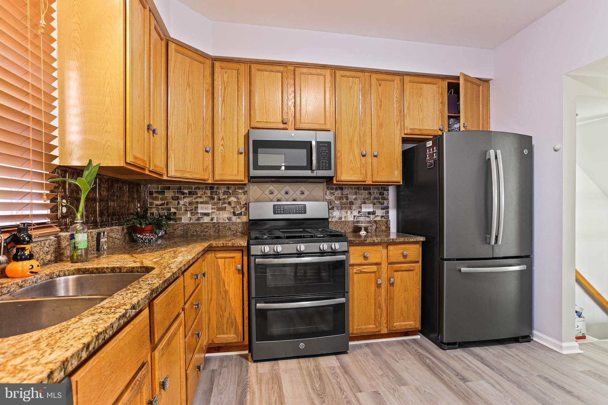 SUMMIT CREEK - Residential