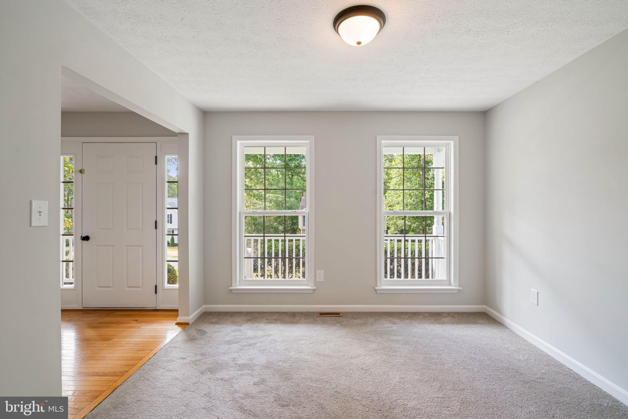 LAKE LAND OR - Residential