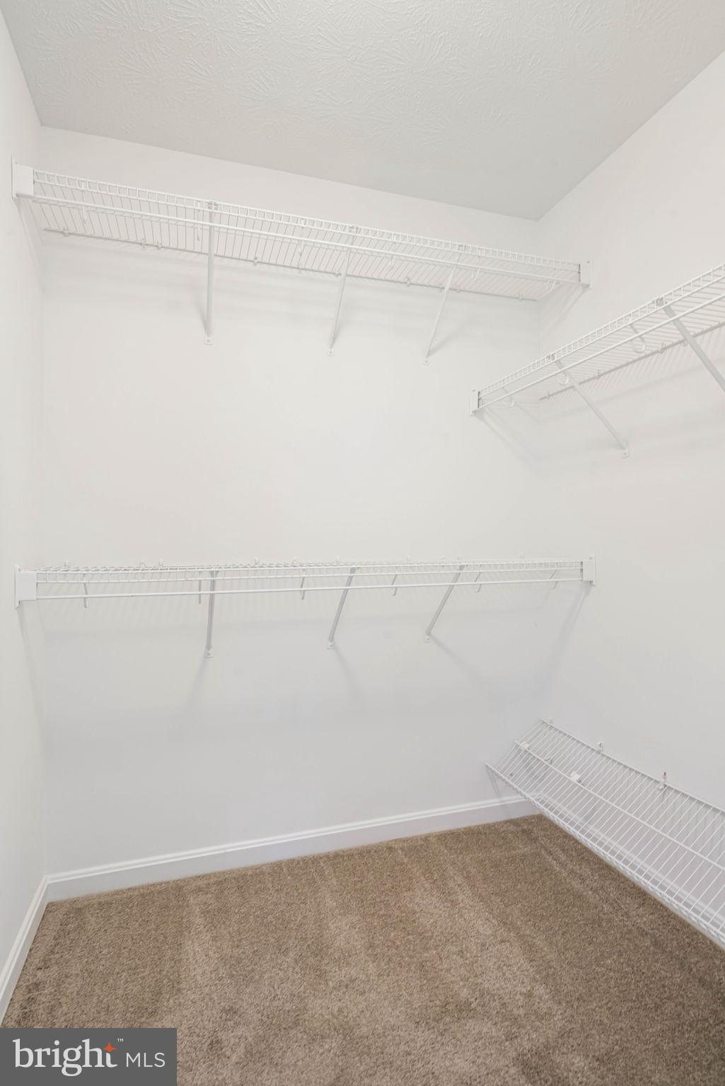 LAKE LAND OR - Residential