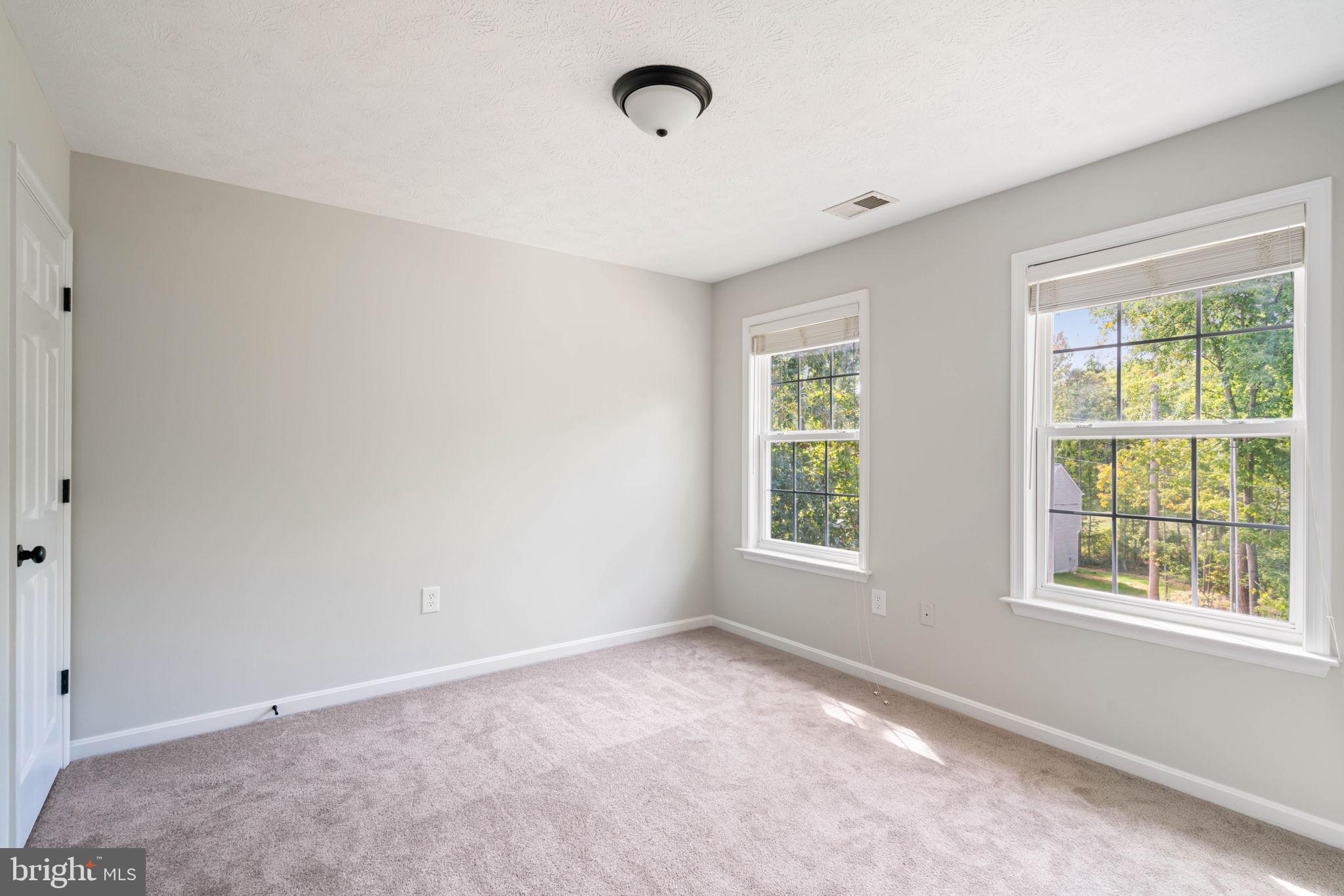 LAKE LAND OR - Residential