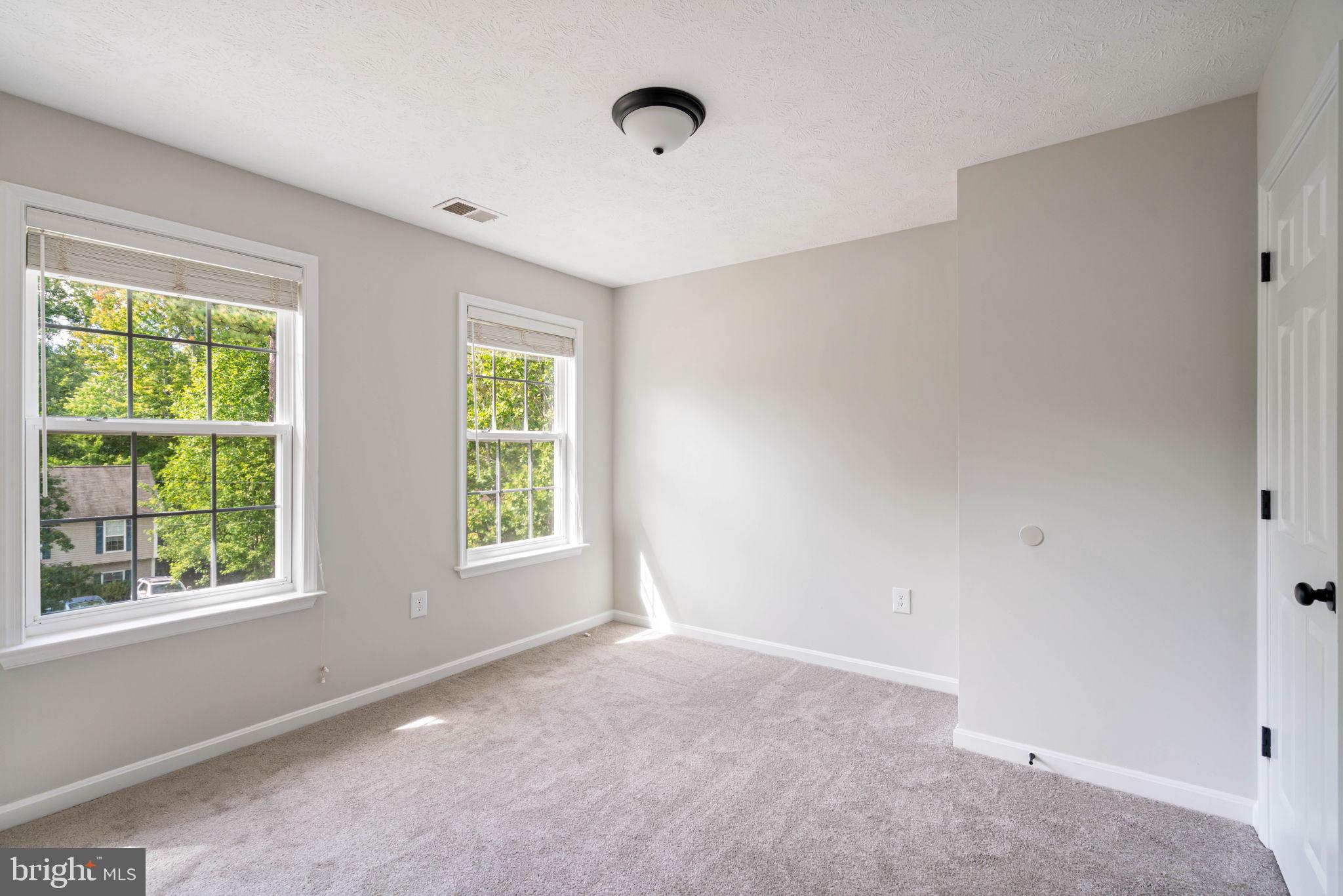 LAKE LAND OR - Residential